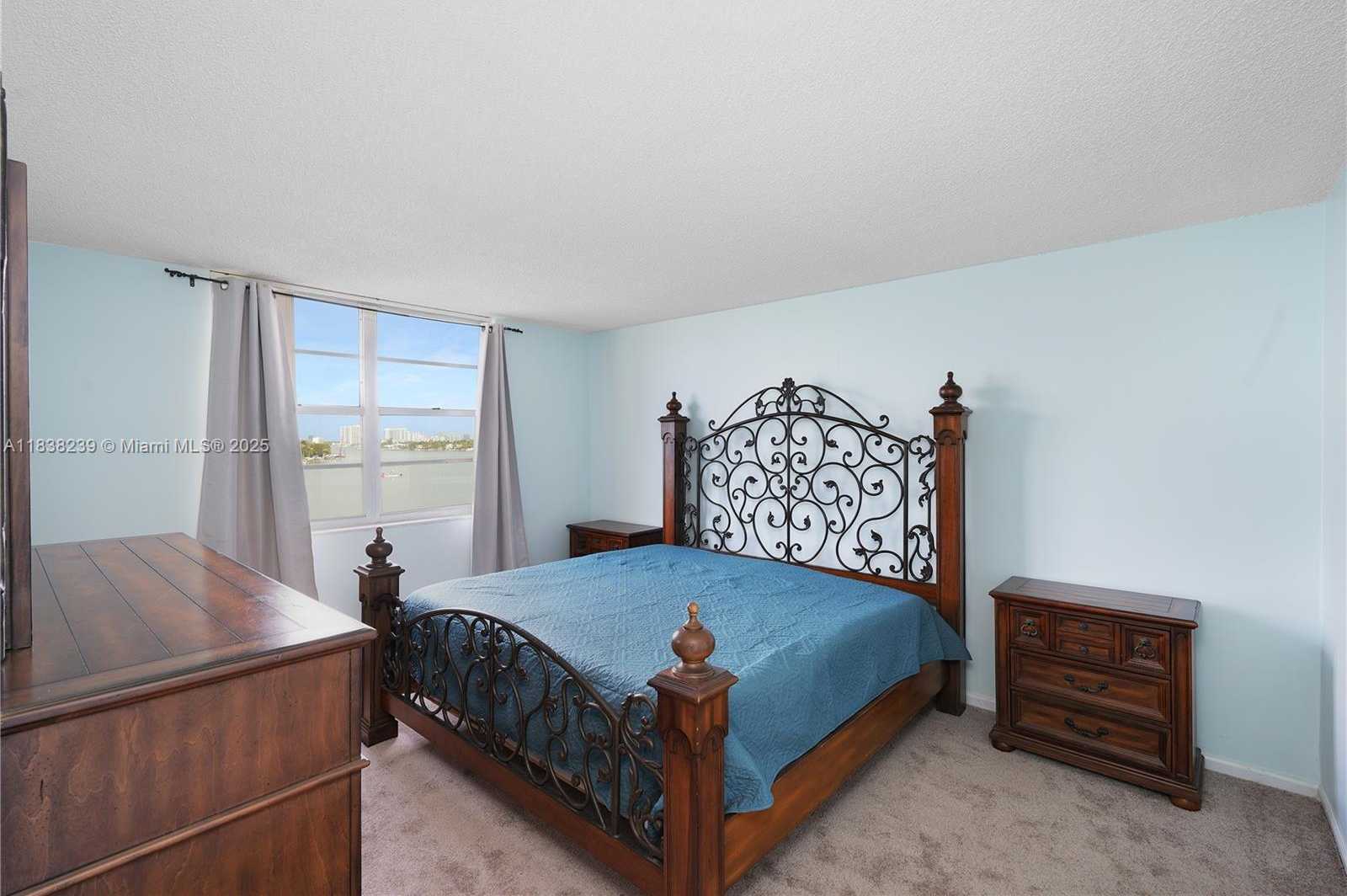 Small Image of 6770 INDIAN CREEK DR #6G, Miami Beach Number 7