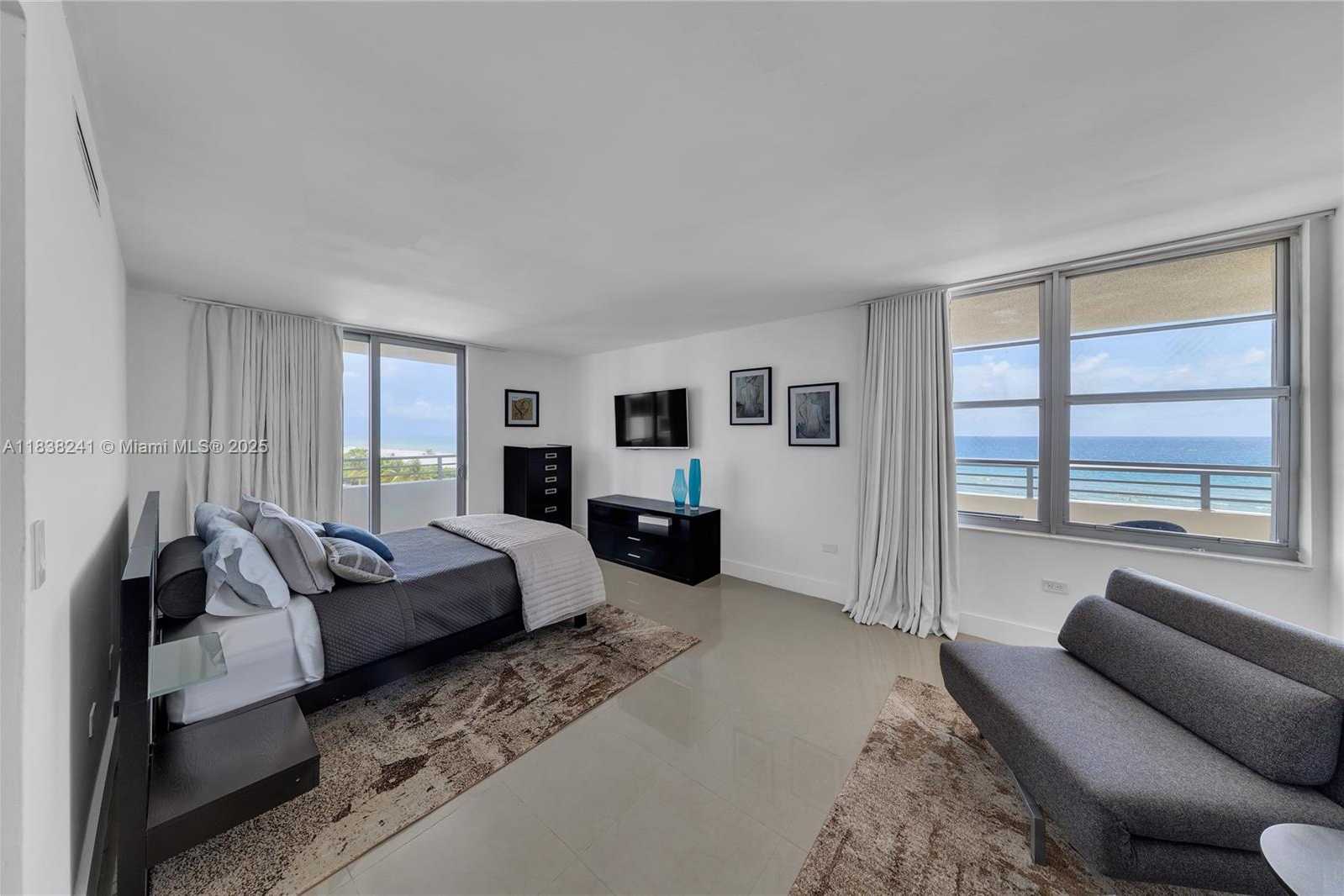 Small Image of 5555 COLLINS AVE #6D, Miami Beach Number 10