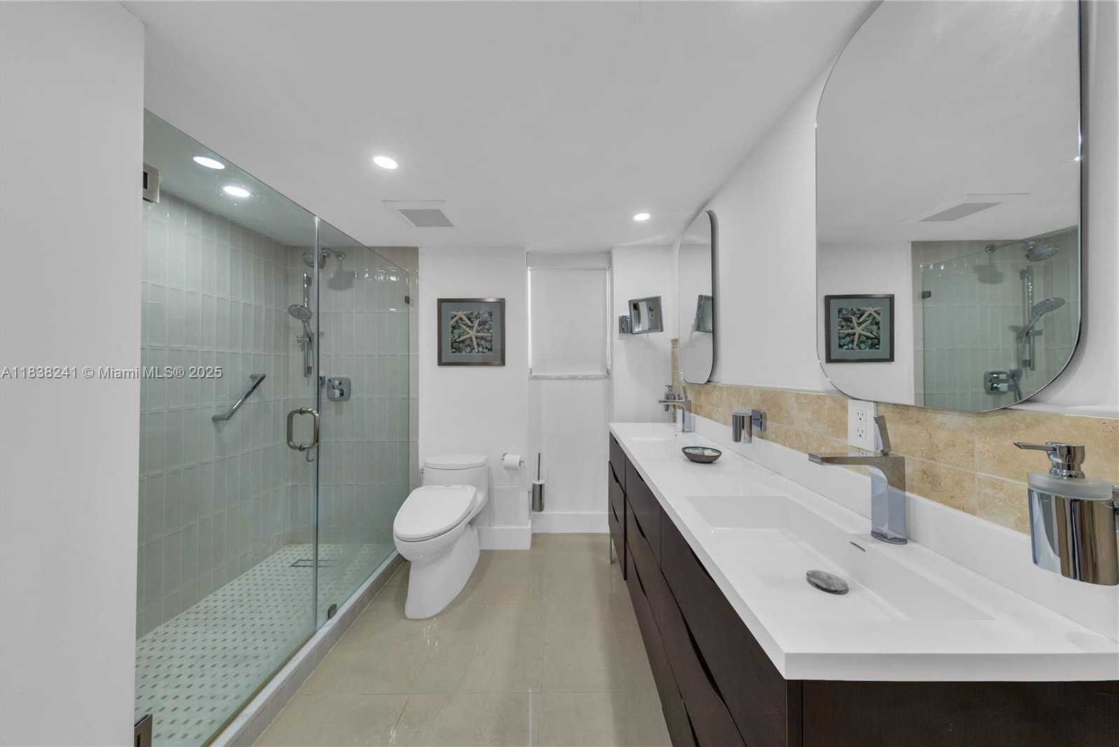 Small Image of 5555 COLLINS AVE #6D, Miami Beach Number 11