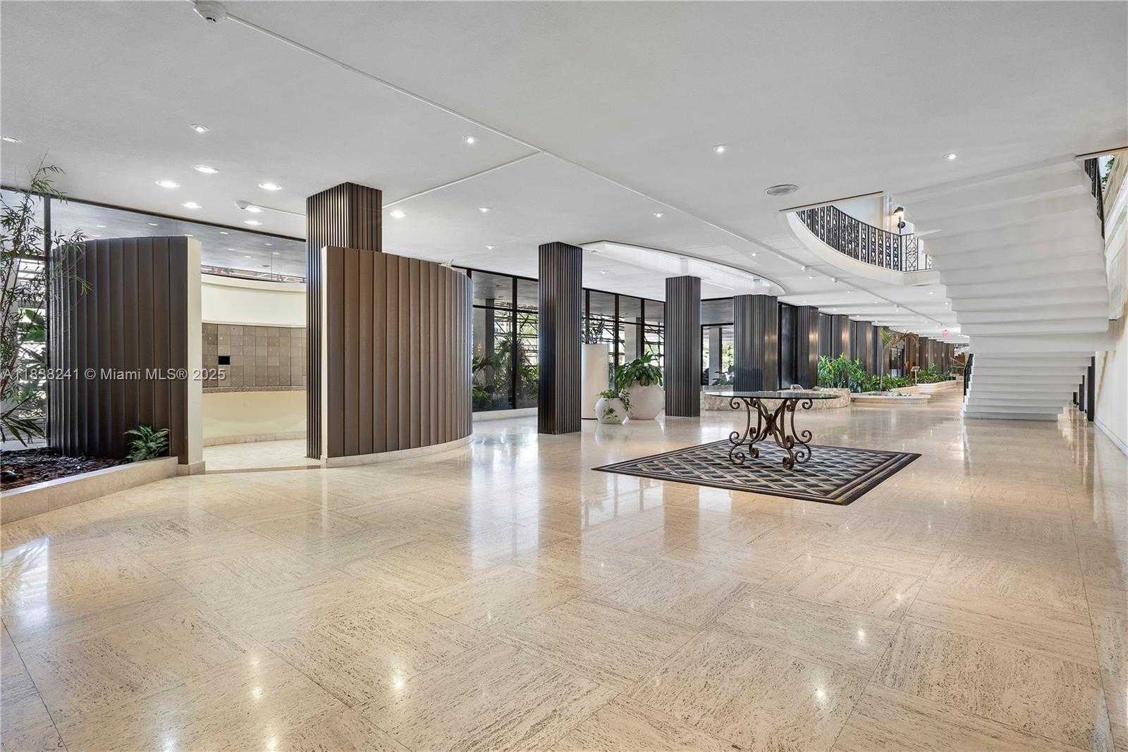 Small Image of 5555 COLLINS AVE #6D, Miami Beach Number 17