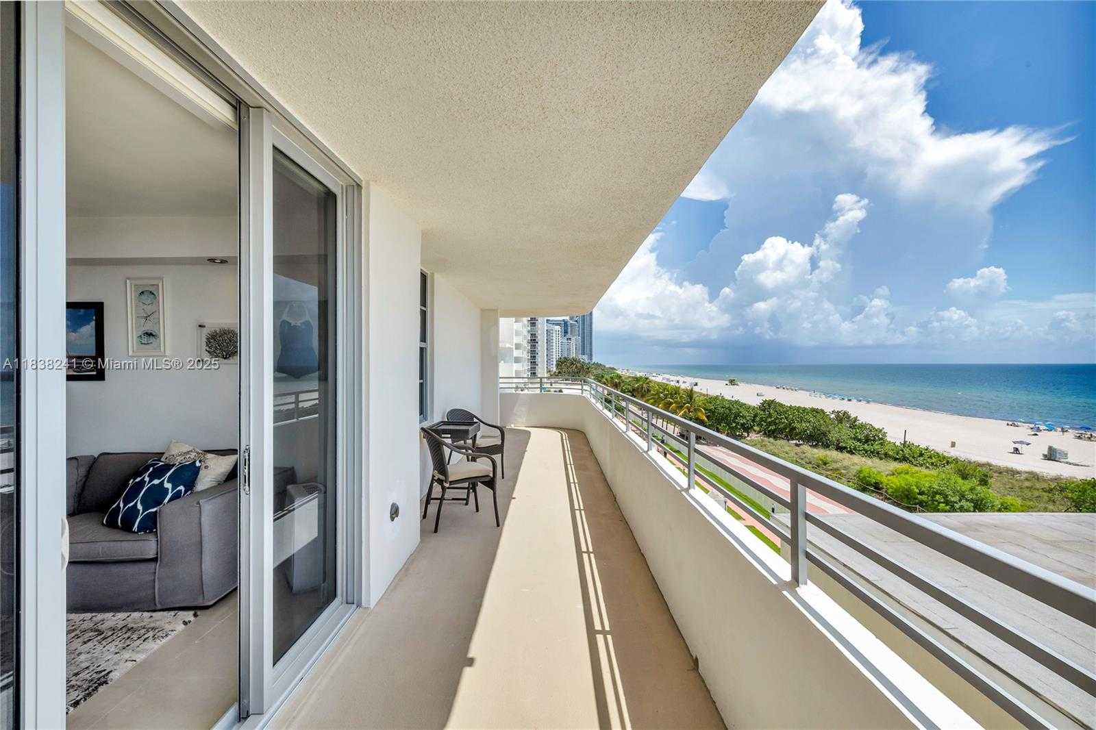 Small Image of 5555 COLLINS AVE #6D, Miami Beach Number 2