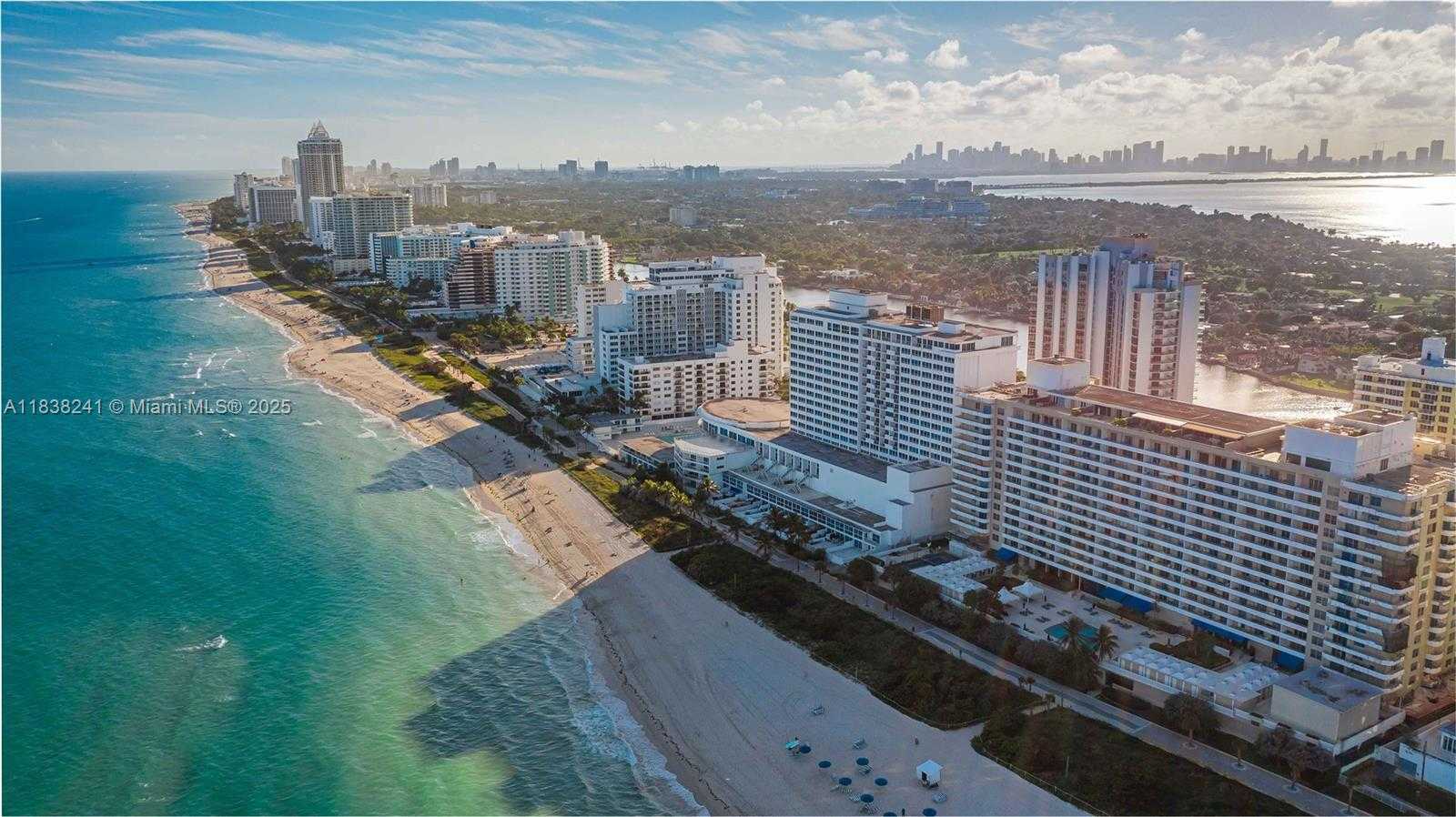 Small Image of 5555 COLLINS AVE #6D, Miami Beach Number 20