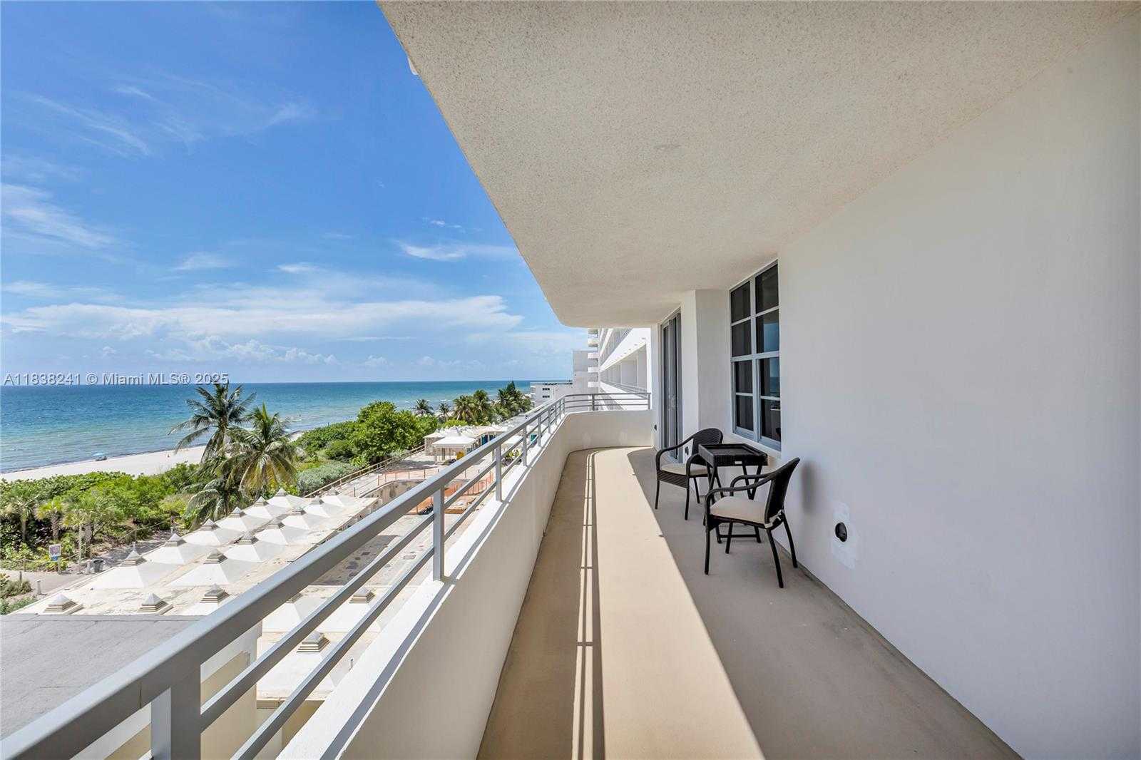 Small Image of 5555 COLLINS AVE #6D, Miami Beach Number 6