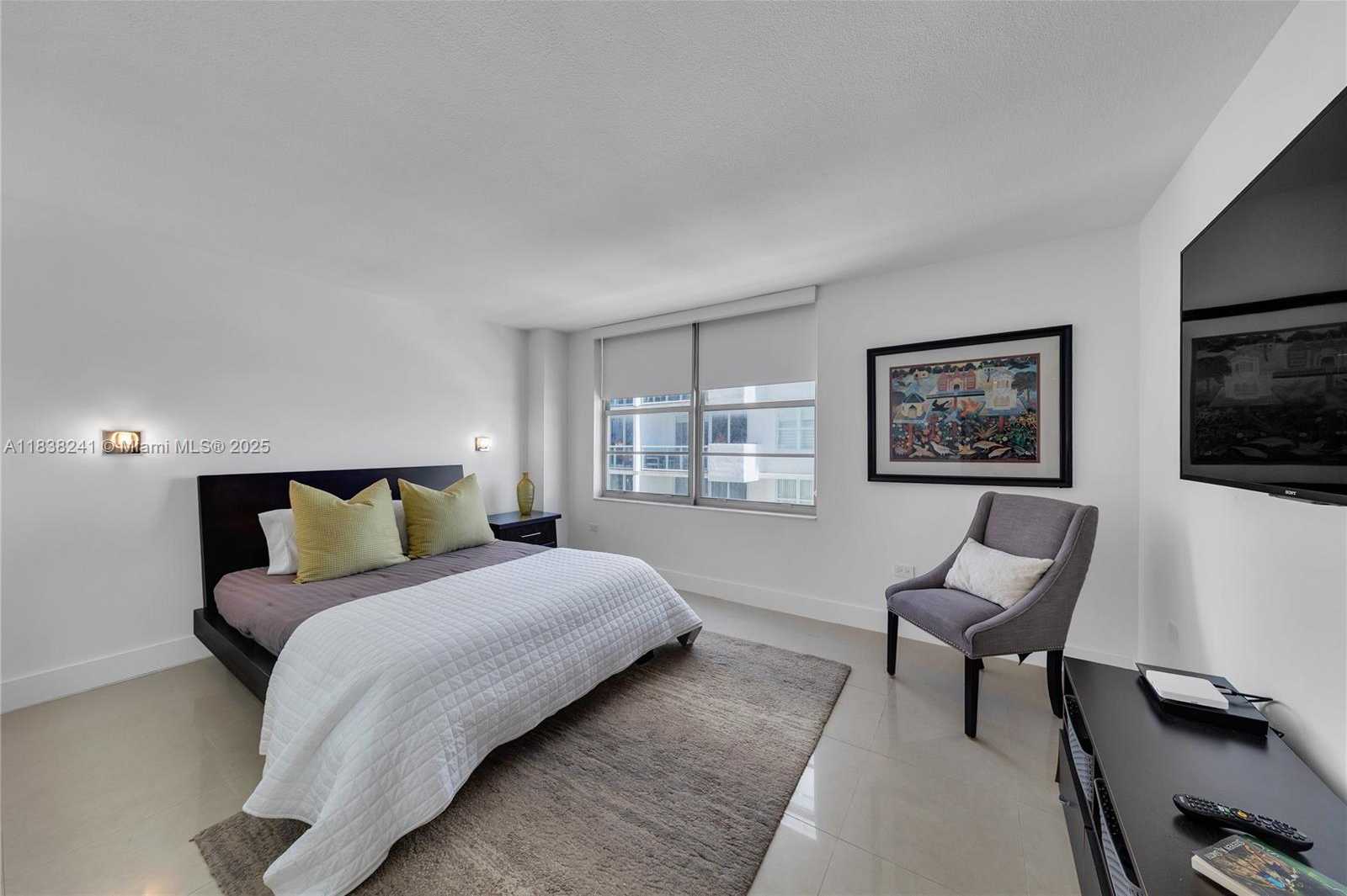 Small Image of 5555 COLLINS AVE #6D, Miami Beach Number 8