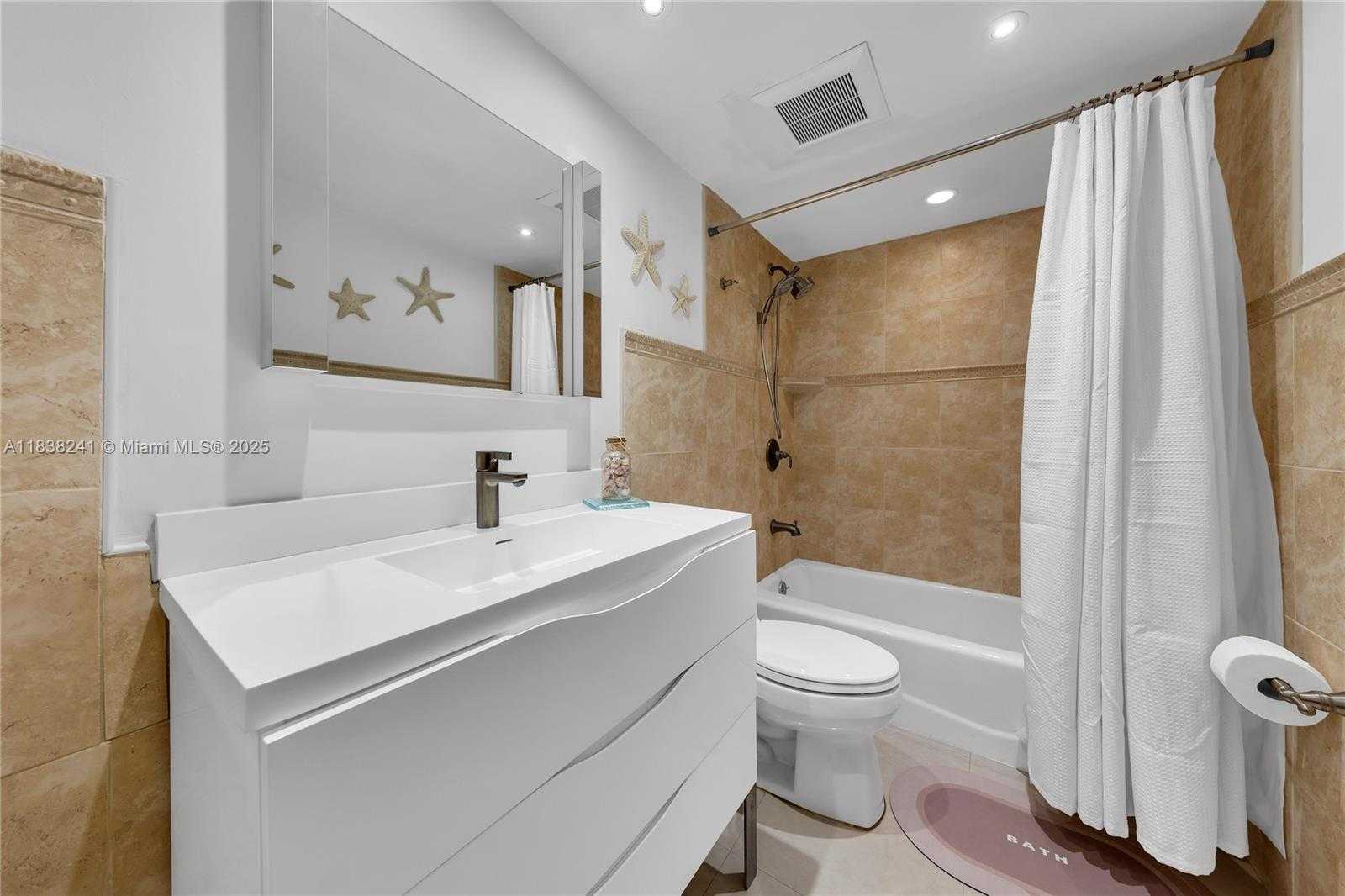 Small Image of 5555 COLLINS AVE #6D, Miami Beach Number 9