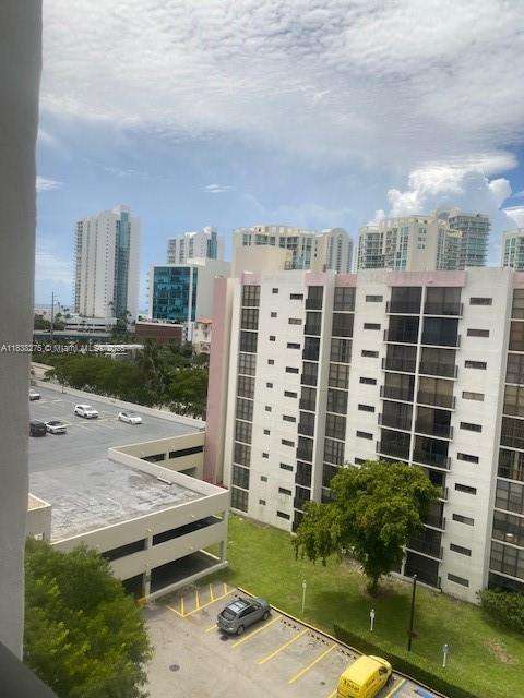 Small Image of 16919 NORTH BAY RD #919, Sunny Isles Beach Number 10