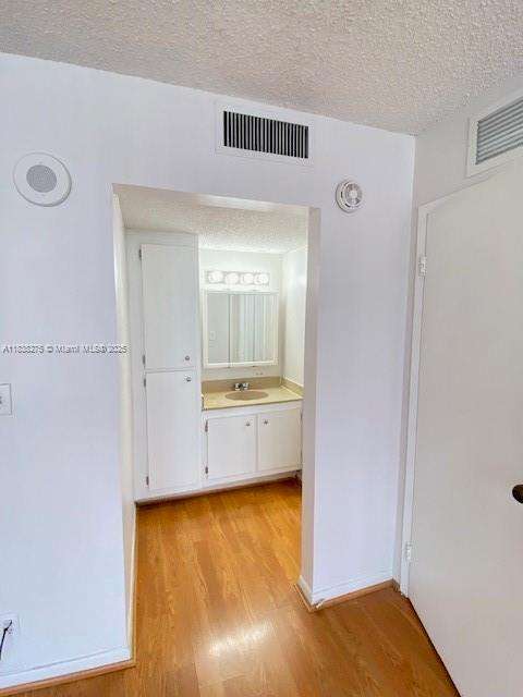 Small Image of 16919 NORTH BAY RD #919, Sunny Isles Beach Number 22