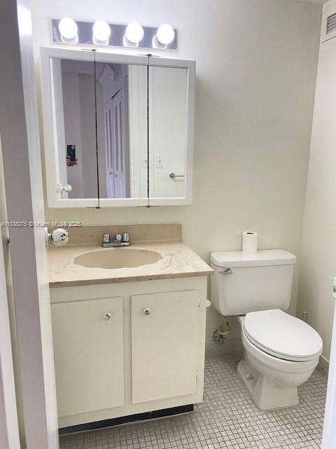Small Image of 16919 NORTH BAY RD #919, Sunny Isles Beach Number 24