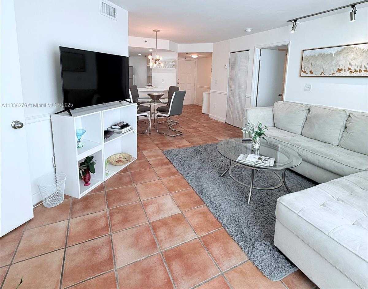 Small Image of 5880 COLLINS AVE #303, Miami Beach Number 8