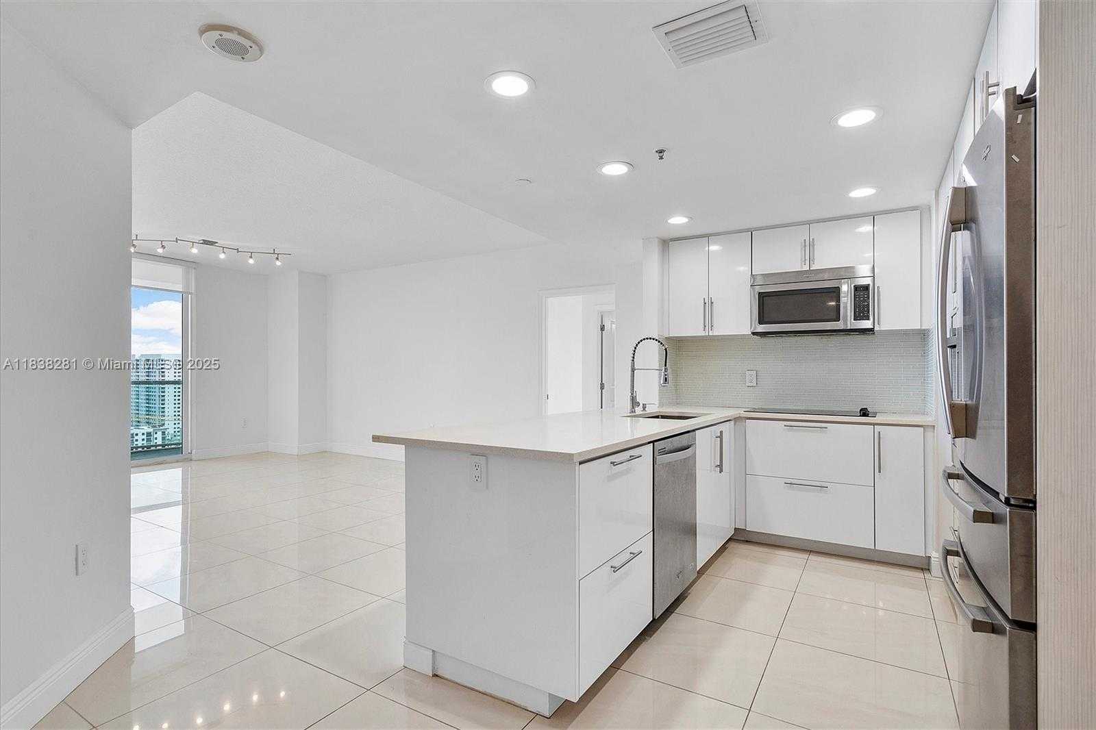 Small Image of 1250 SOUTH MIAMI AVE #2105, Miami Number 11