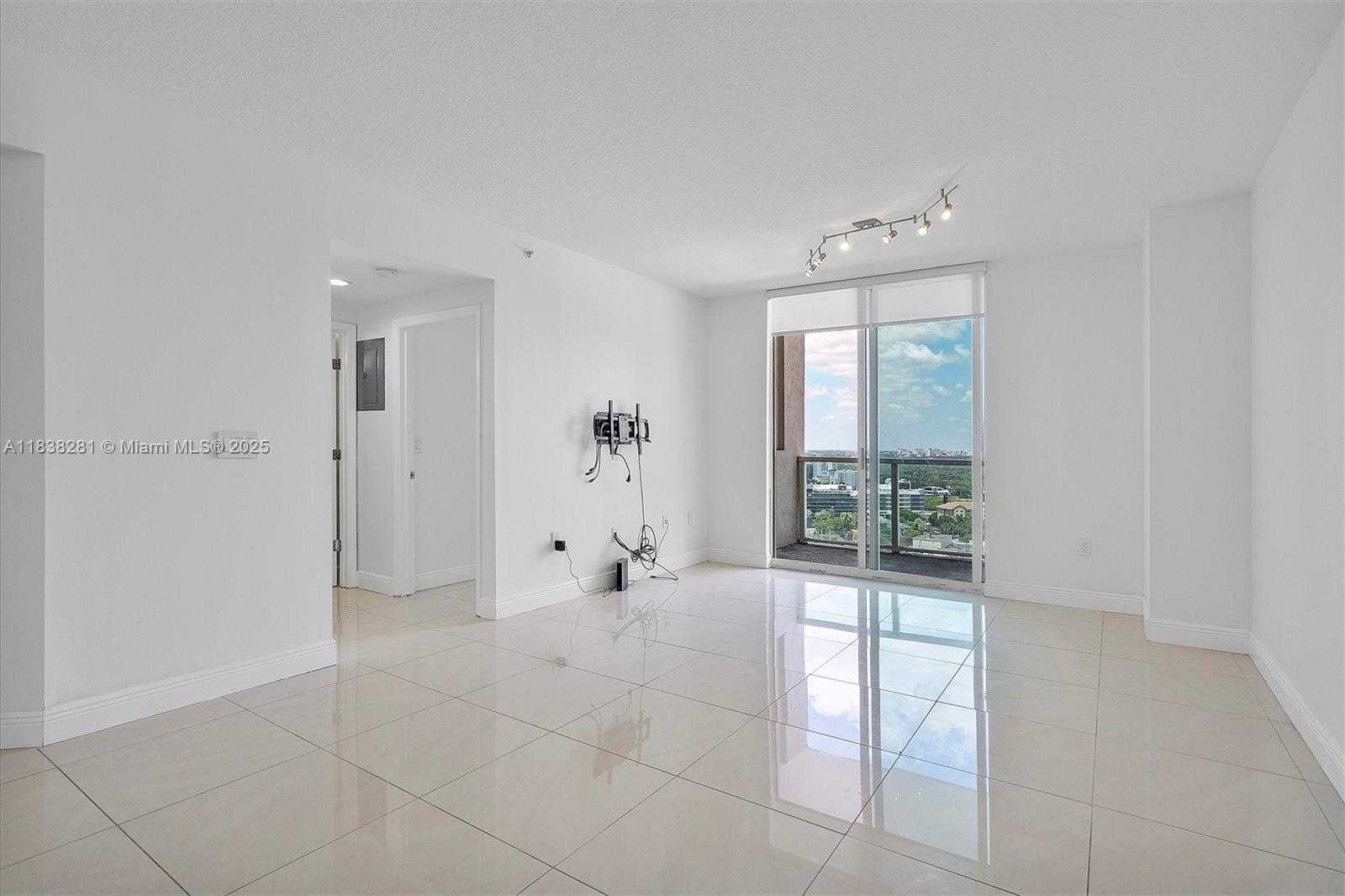Small Image of 1250 SOUTH MIAMI AVE #2105, Miami Number 14