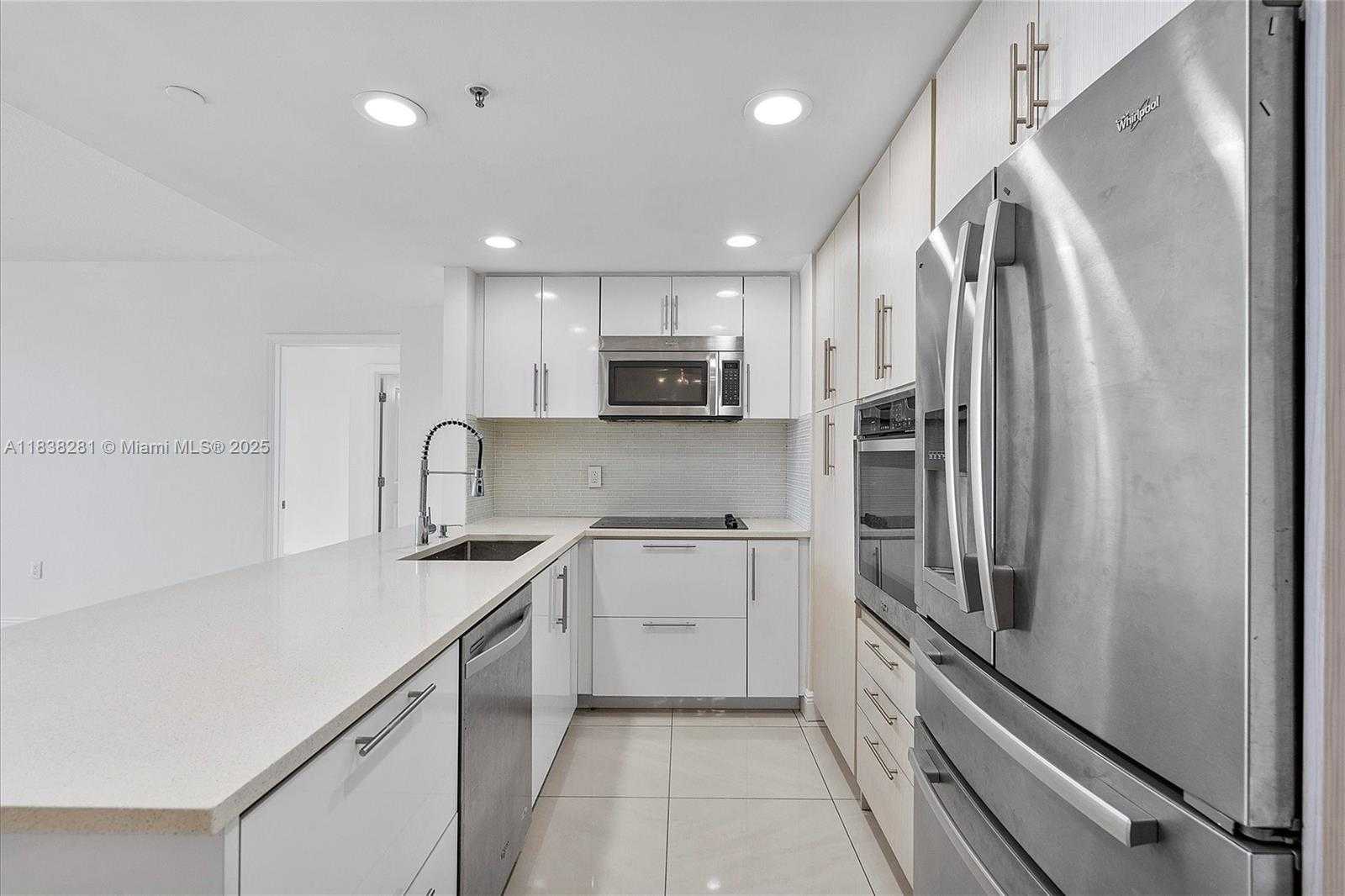 Small Image of 1250 SOUTH MIAMI AVE #2105, Miami Number 2