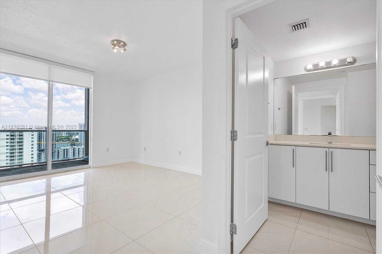 Small Image of 1250 SOUTH MIAMI AVE #2105, Miami Number 20