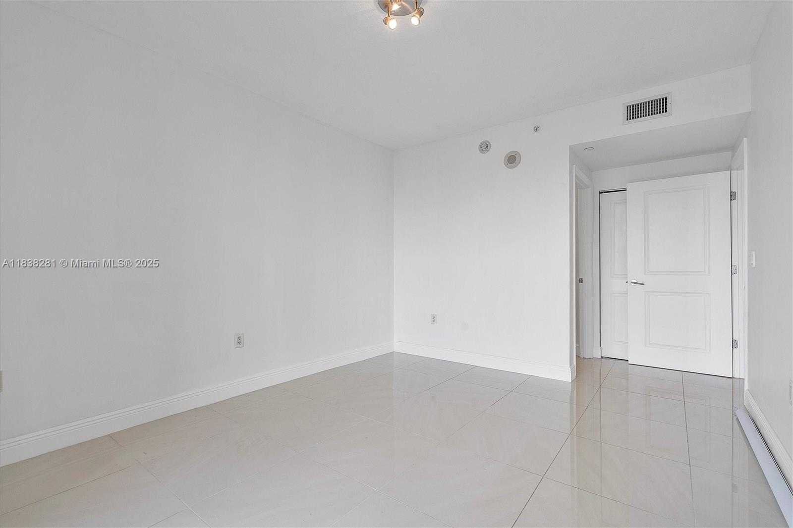 Small Image of 1250 SOUTH MIAMI AVE #2105, Miami Number 26
