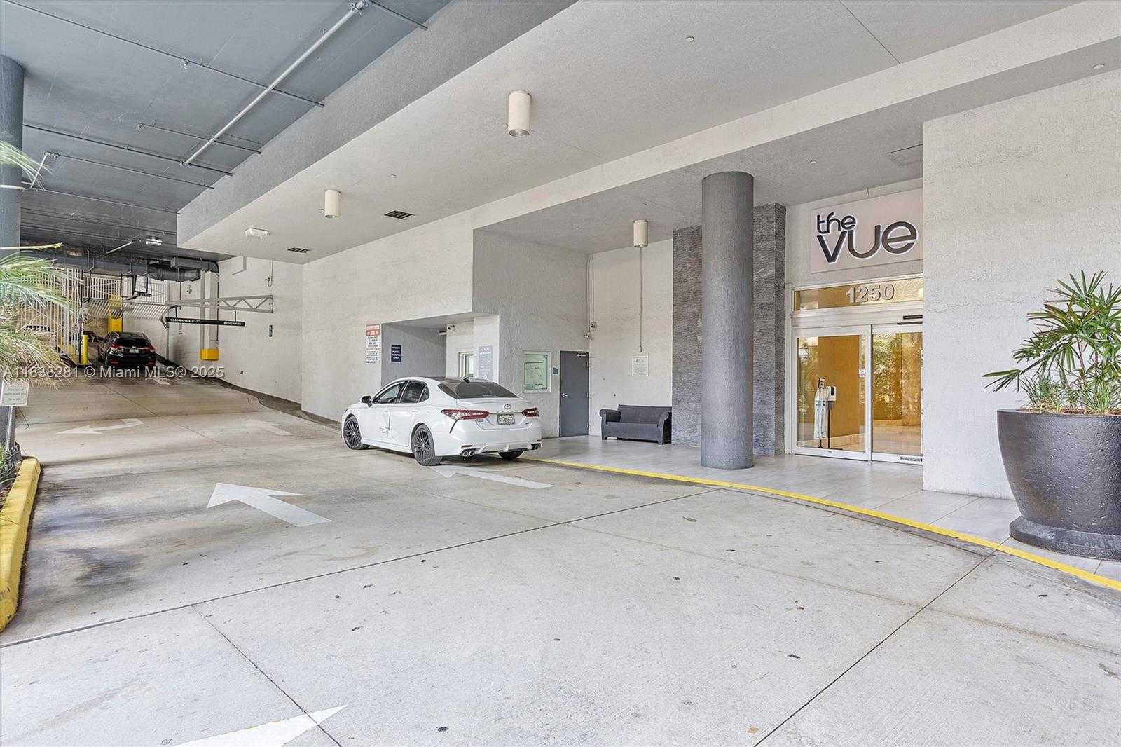 Small Image of 1250 SOUTH MIAMI AVE #2105, Miami Number 45