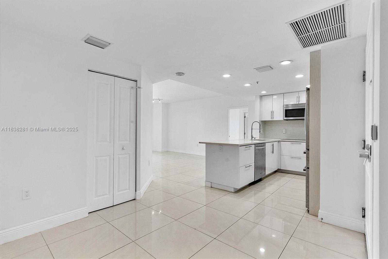 Small Image of 1250 SOUTH MIAMI AVE #2105, Miami Number 7