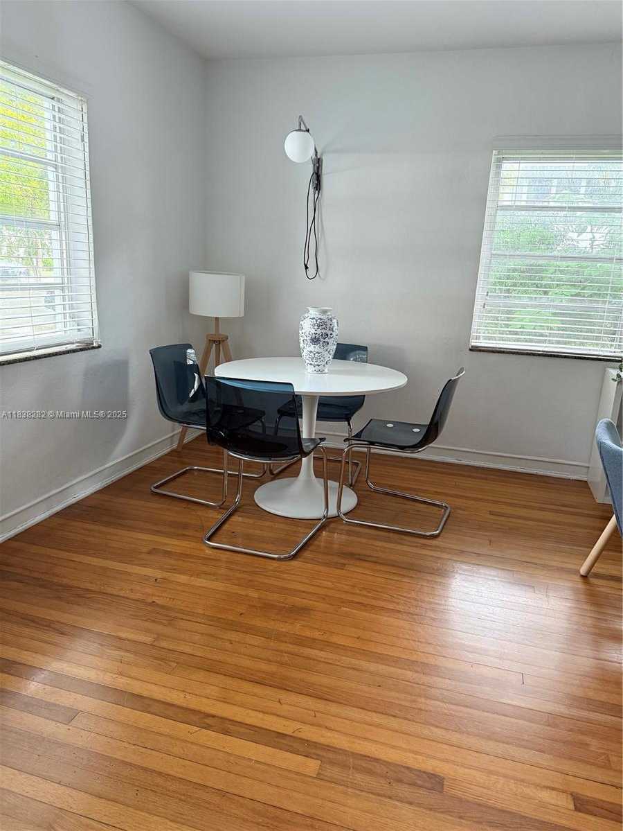 Small Image of 3909 PONCE DE LEON BLVD #2, Coral Gables Number 14