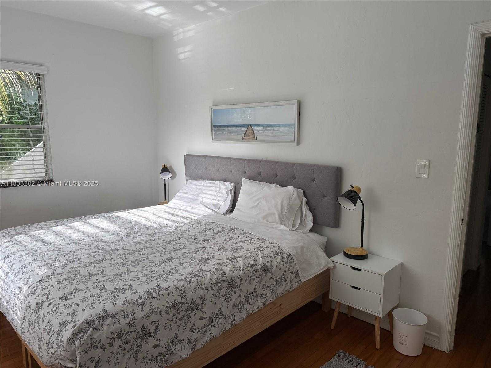 Small Image of 3909 PONCE DE LEON BLVD #2, Coral Gables Number 2