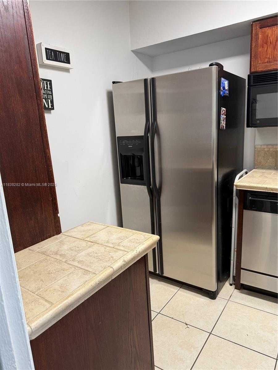 Small Image of 3909 PONCE DE LEON BLVD #2, Coral Gables Number 25