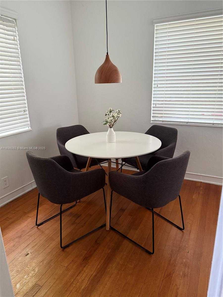 Small Image of 3909 PONCE DE LEON BLVD #2, Coral Gables Number 26