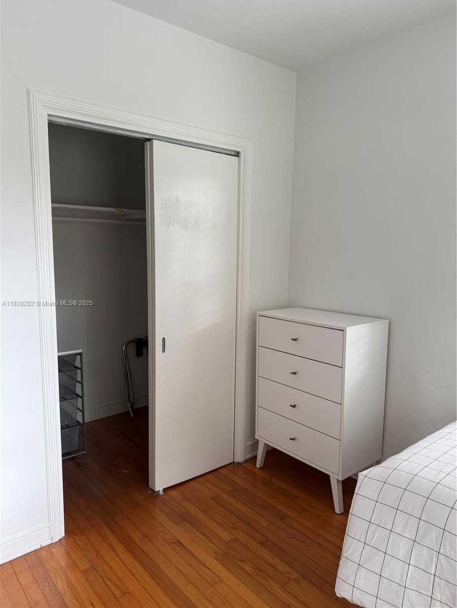 Small Image of 3909 PONCE DE LEON BLVD #2, Coral Gables Number 7