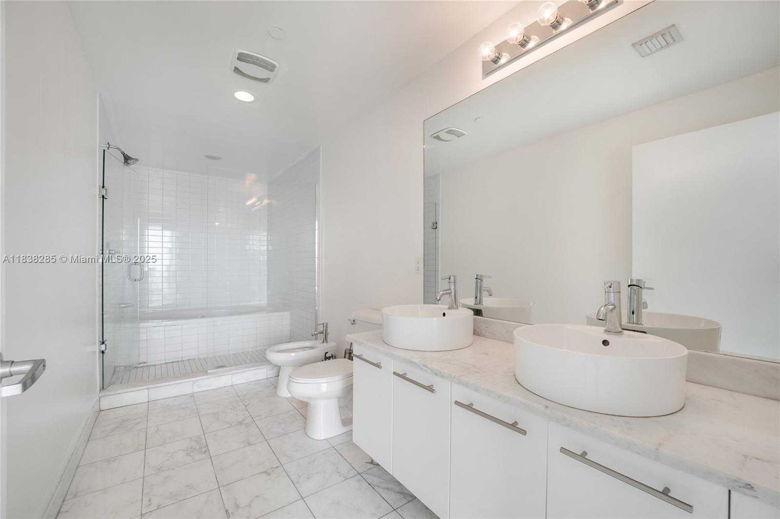 Small Image of 888 BISCAYNE BLVD #2702, Miami Number 18