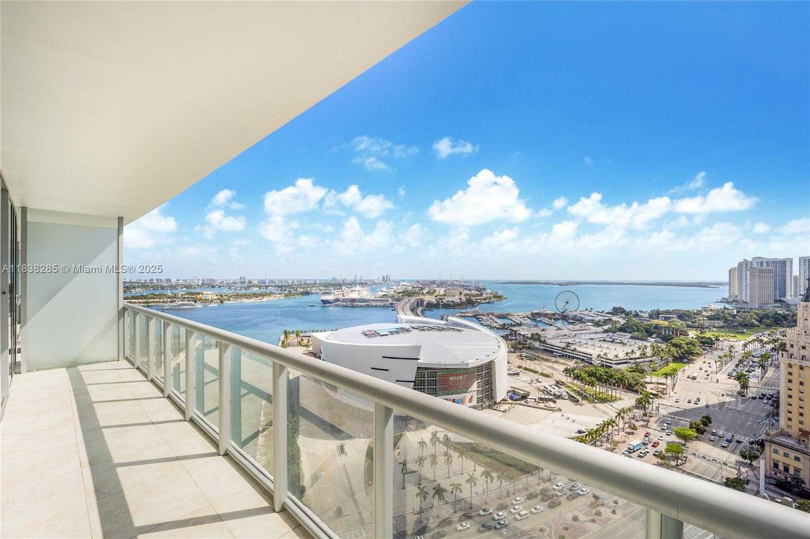 Small Image of 888 BISCAYNE BLVD #2702, Miami Number 6