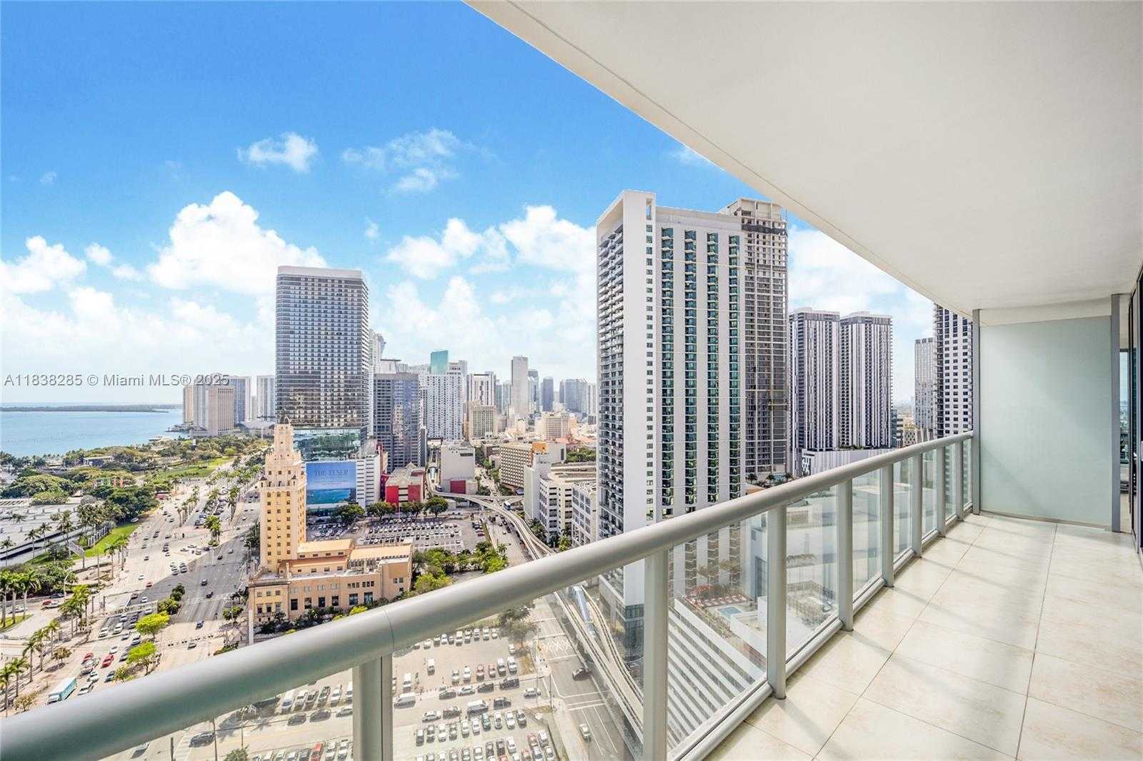 Small Image of 888 BISCAYNE BLVD #2702, Miami Number 7
