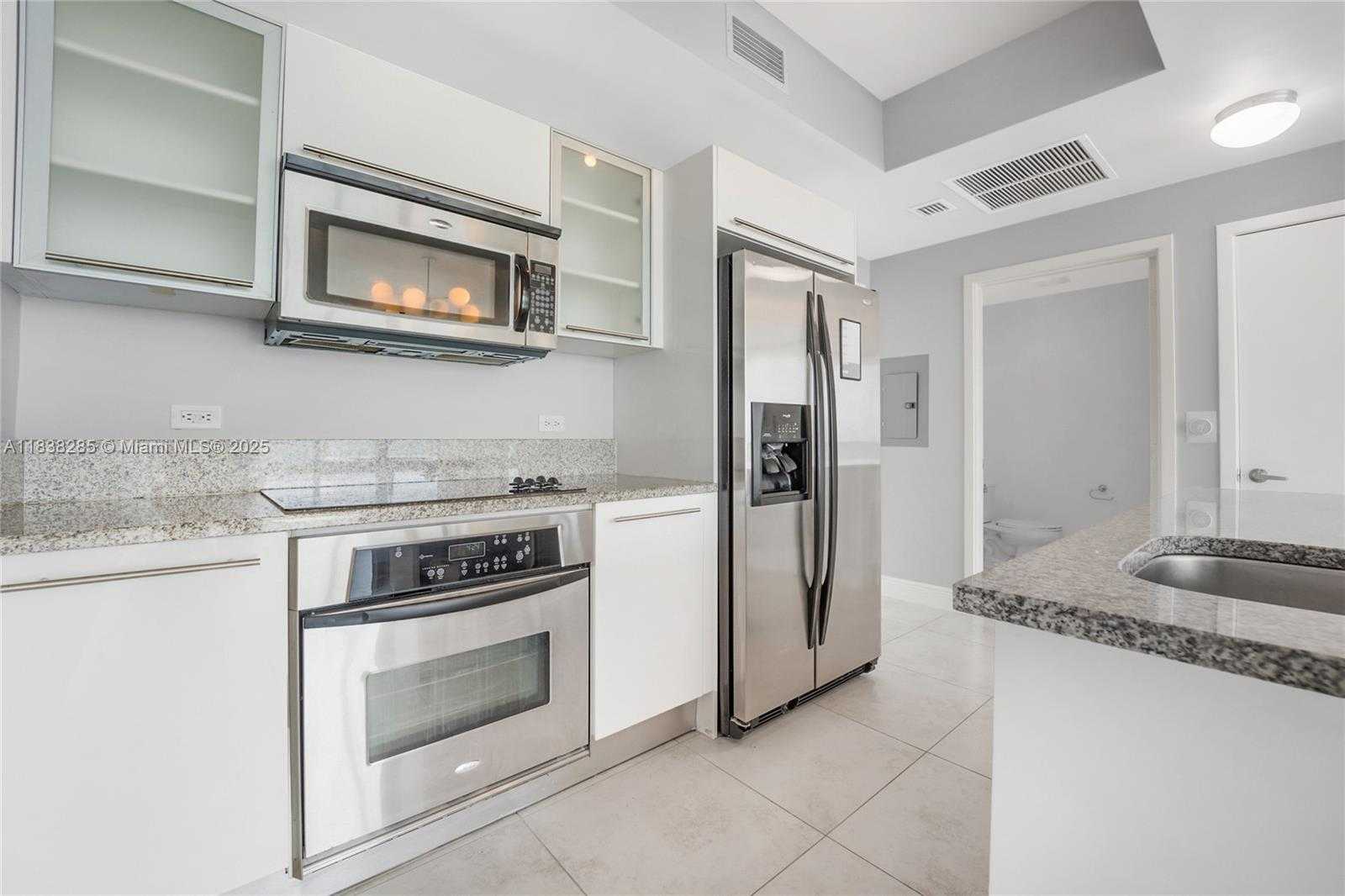 Small Image of 888 BISCAYNE BLVD #2702, Miami Number 8