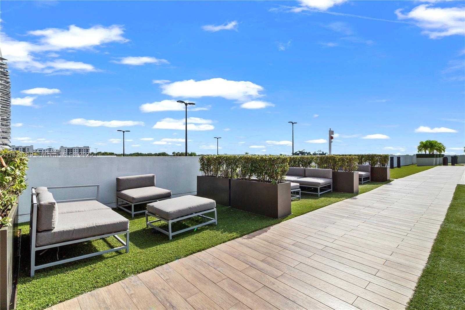 Small Image of 5300 PASEO BLVD #1214, Doral Number 19