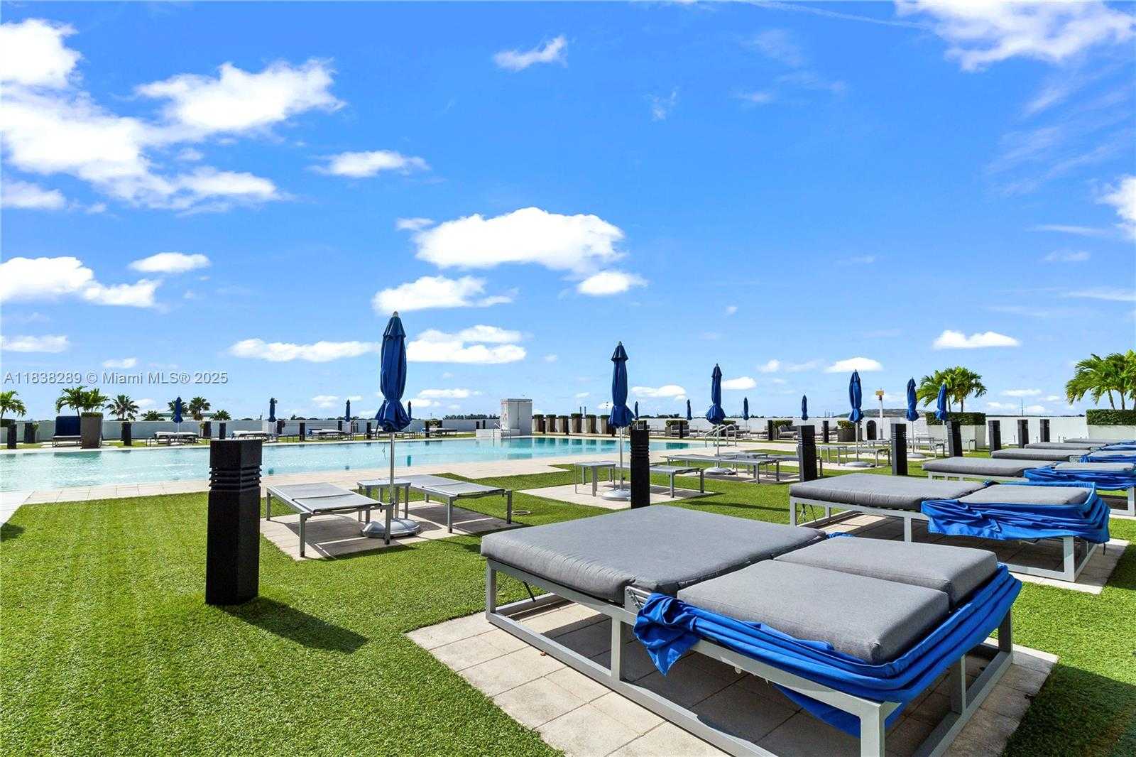 Small Image of 5300 PASEO BLVD #1214, Doral Number 20