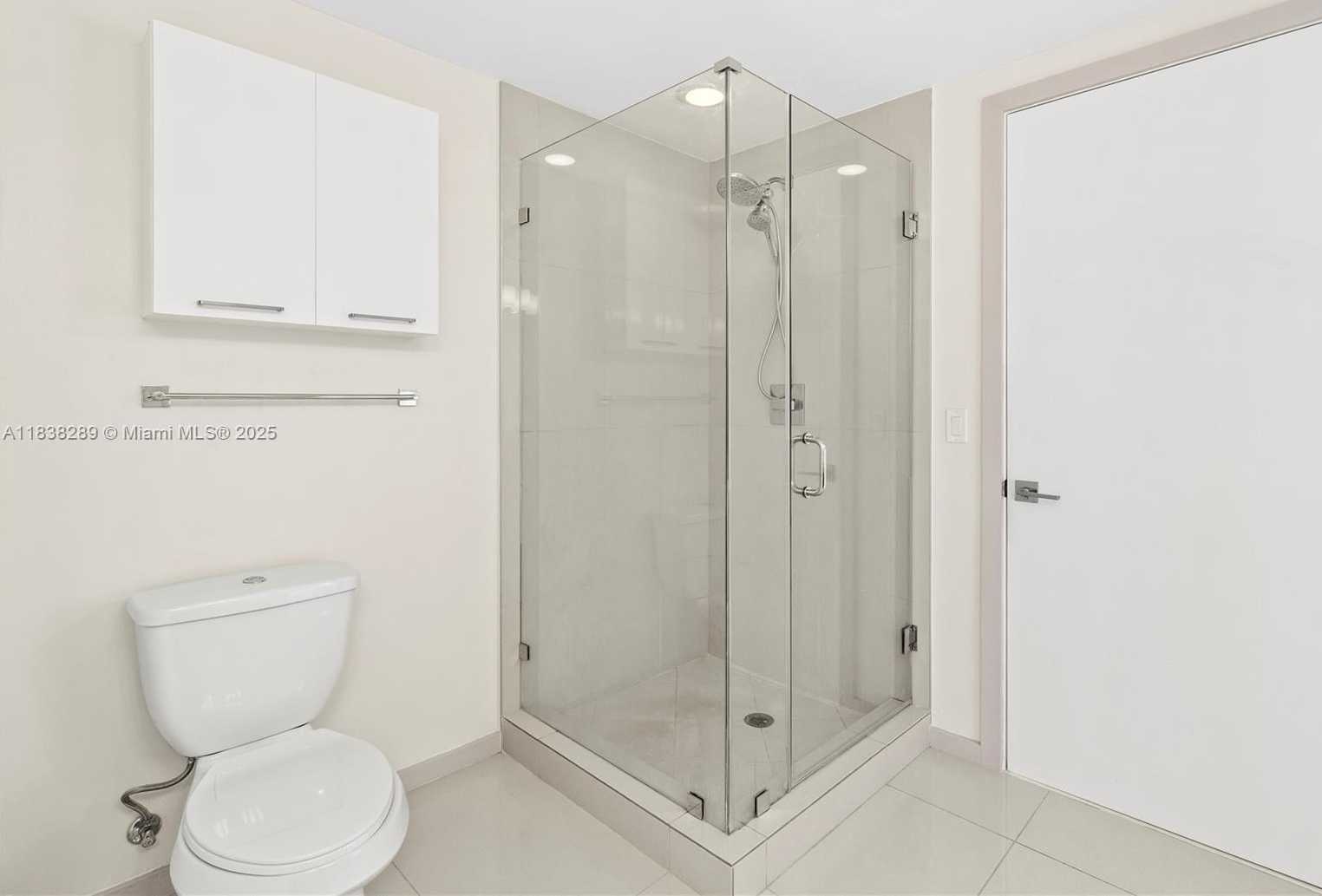 Small Image of 5300 PASEO BLVD #1214, Doral Number 3
