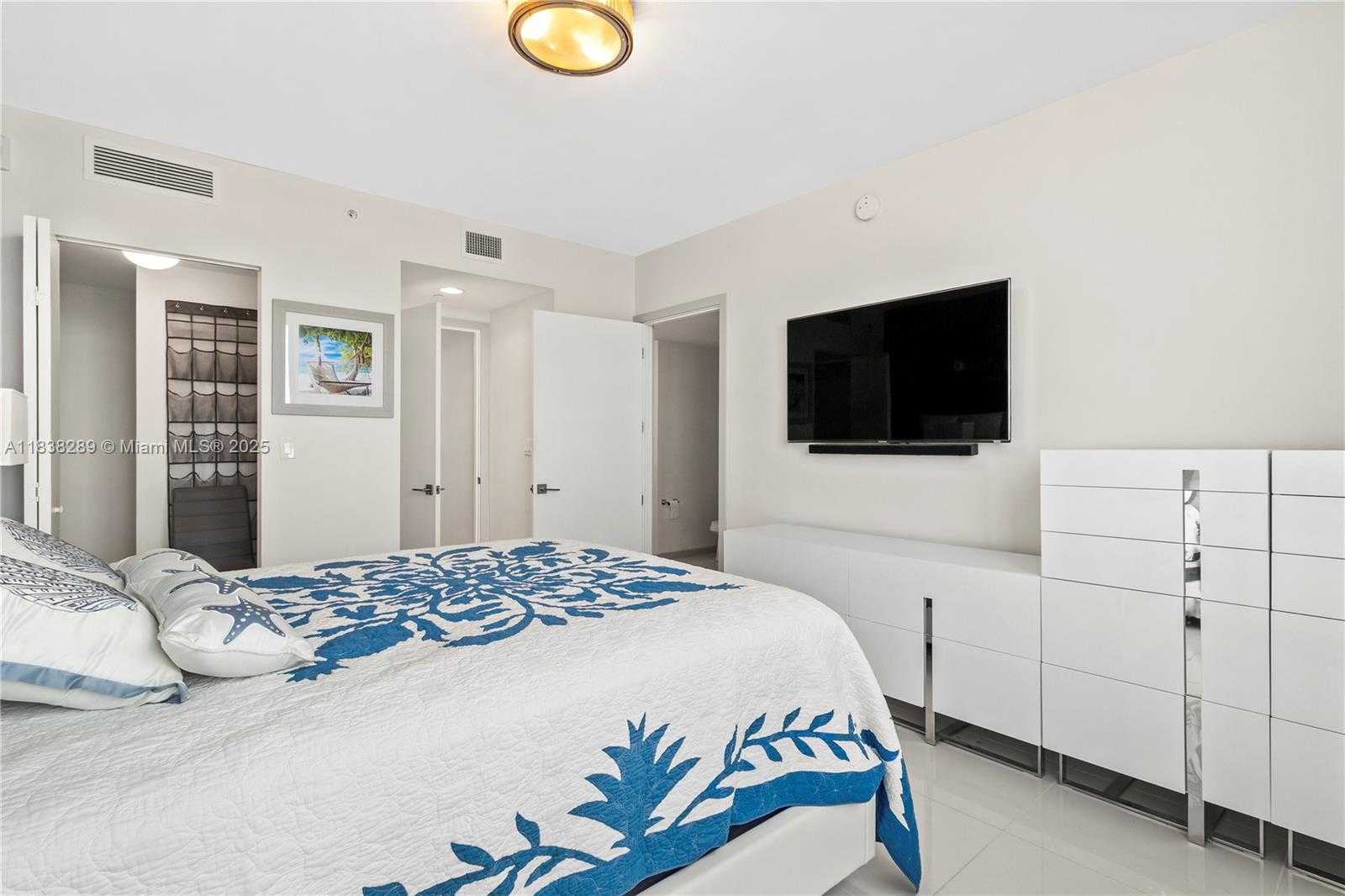 Small Image of 5300 PASEO BLVD #1214, Doral Number 5