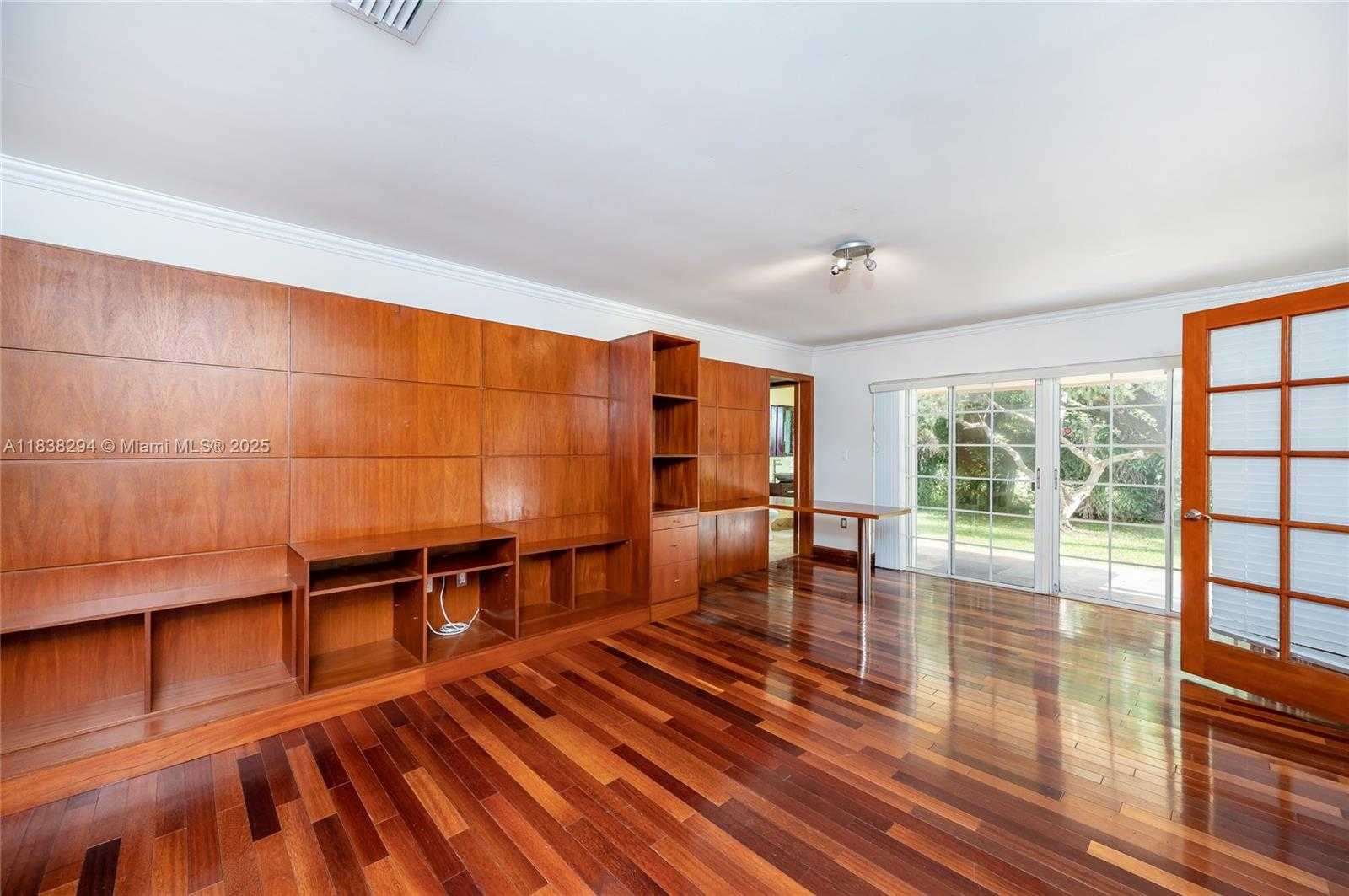 Small Image of 4725 NORTH WEST 103RD CT, Doral Number 23