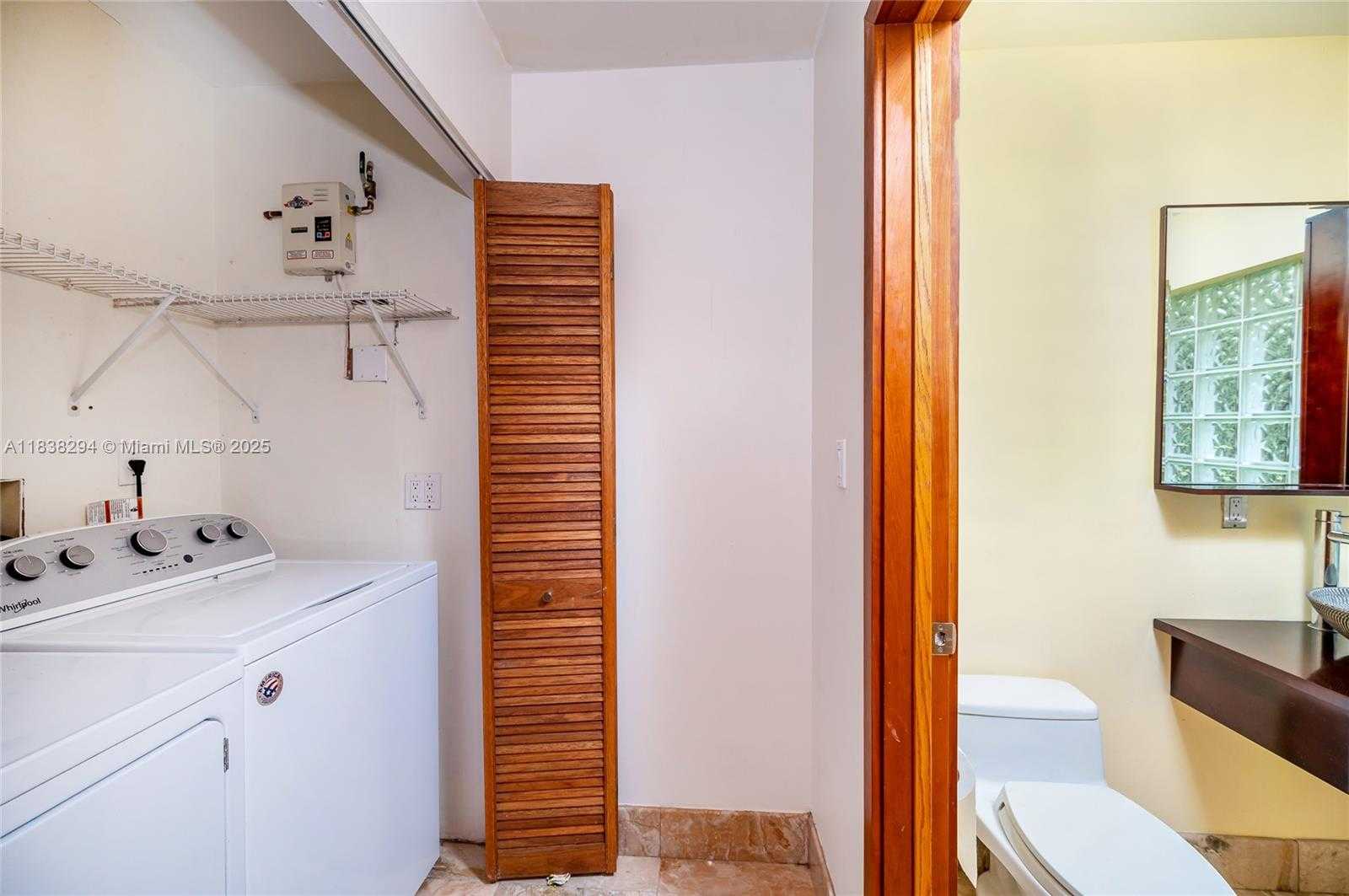 Small Image of 4725 NORTH WEST 103RD CT, Doral Number 25