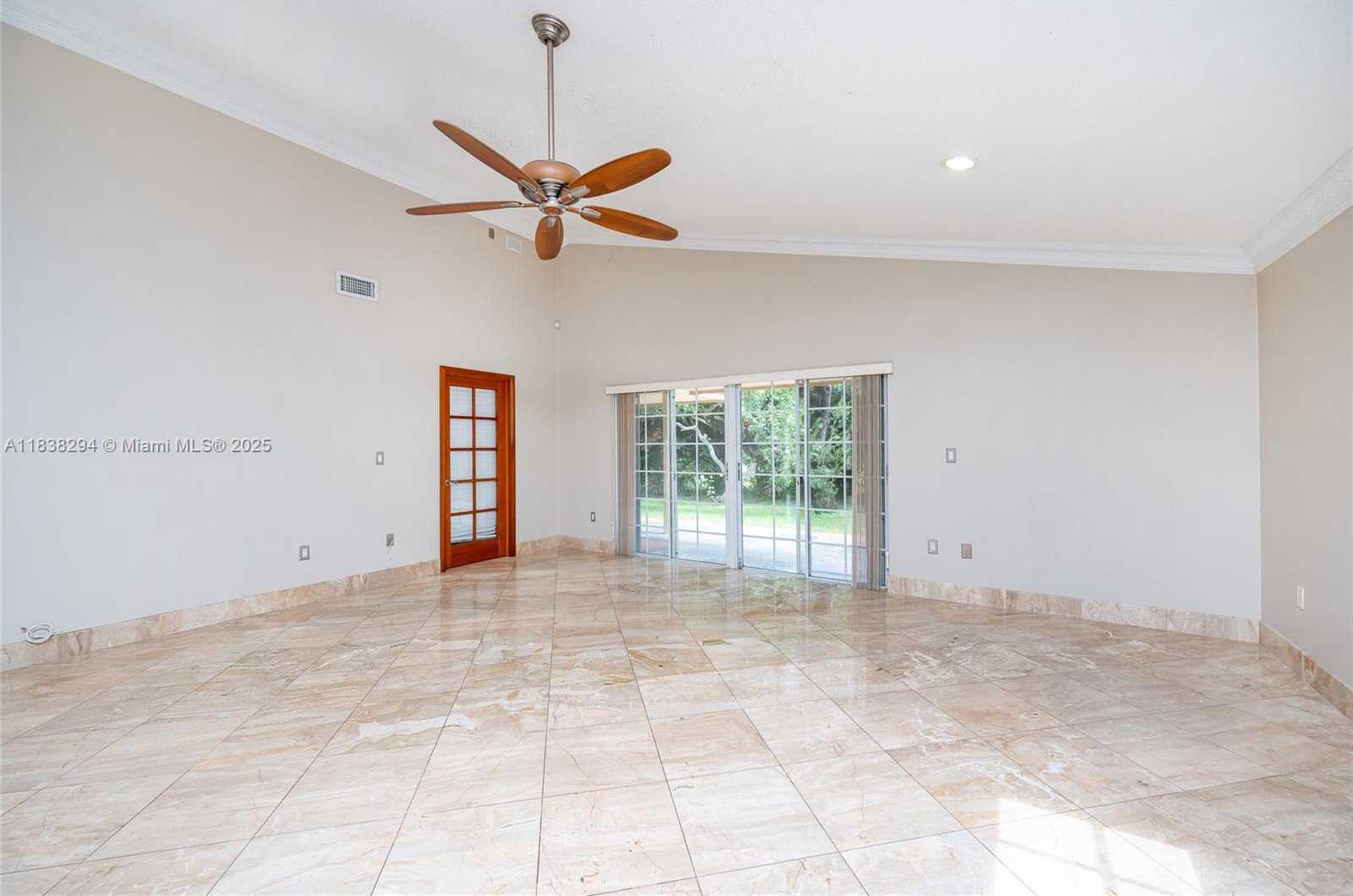 Small Image of 4725 NORTH WEST 103RD CT, Doral Number 27