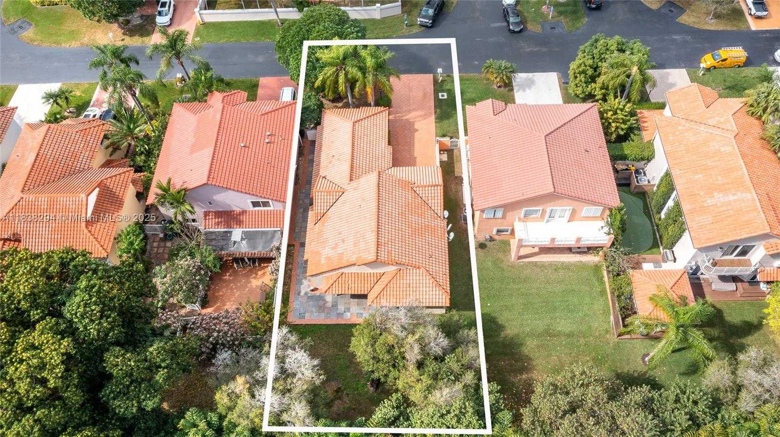Small Image of 4725 NORTH WEST 103RD CT, Doral Number 33