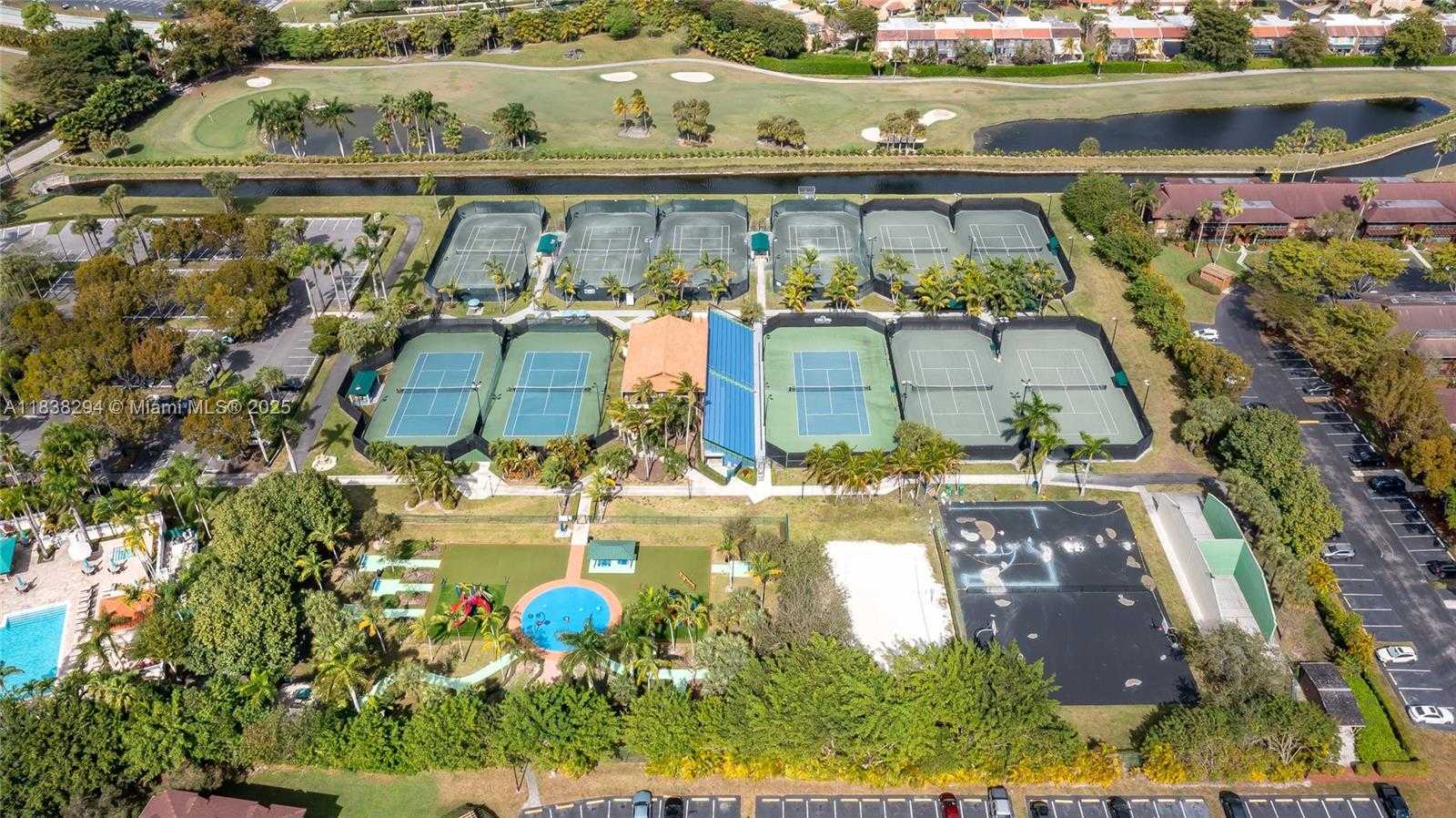 Small Image of 4725 NORTH WEST 103RD CT, Doral Number 36