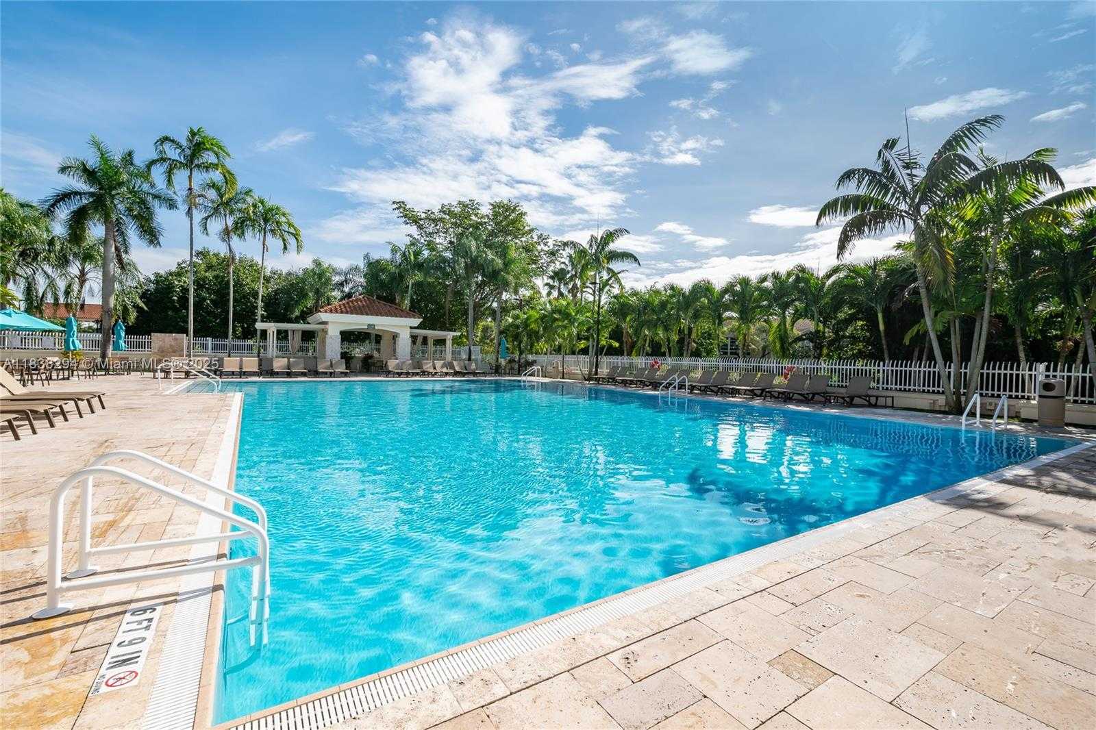 Small Image of 4725 NORTH WEST 103RD CT, Doral Number 41