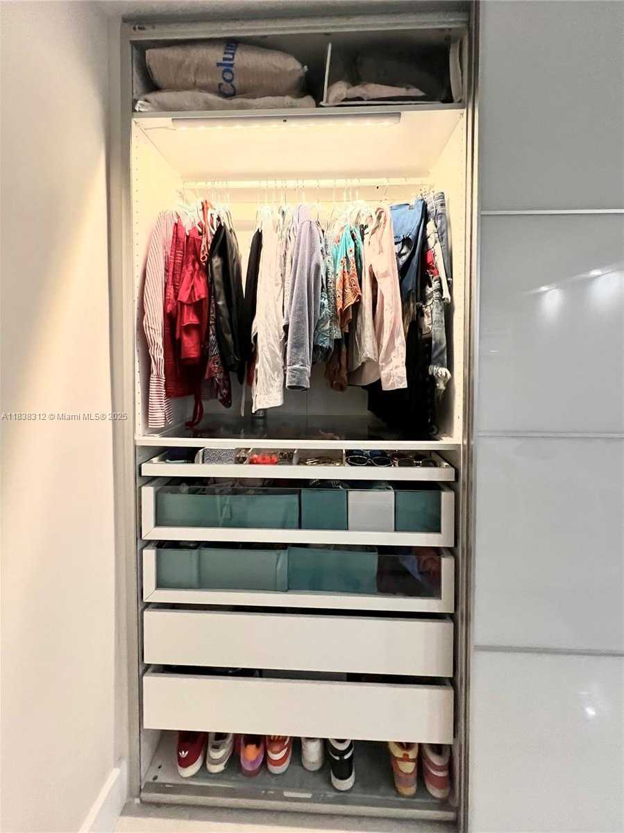 Small Image of 6770 EAST INDIAN CREEK DR #5P, Miami Beach Number 14