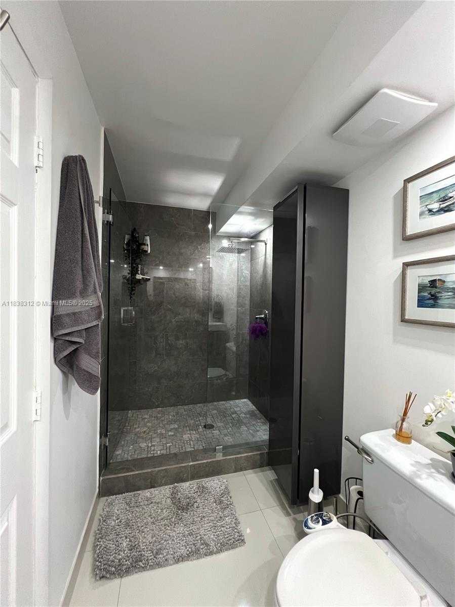 Small Image of 6770 EAST INDIAN CREEK DR #5P, Miami Beach Number 20