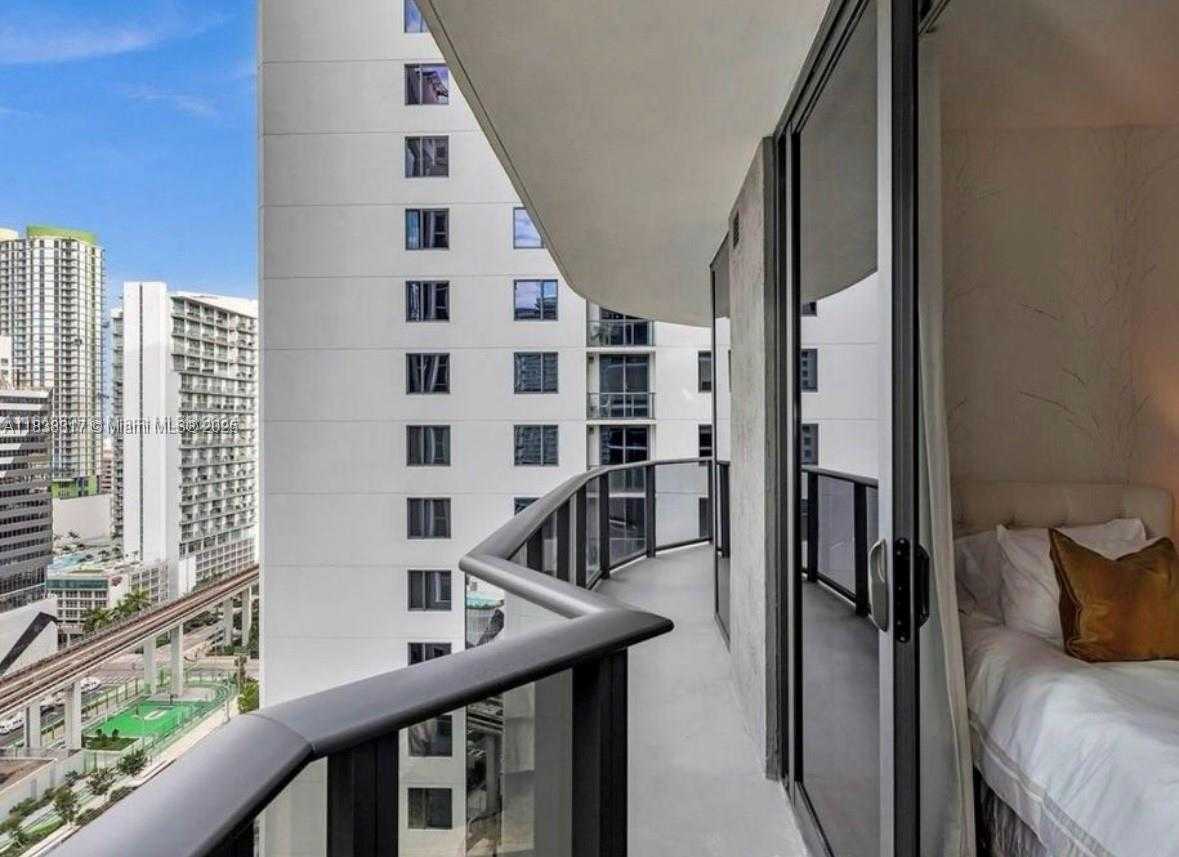 Small Image of 55 SOUTH WEST 9TH ST #1808, Miami Number 12
