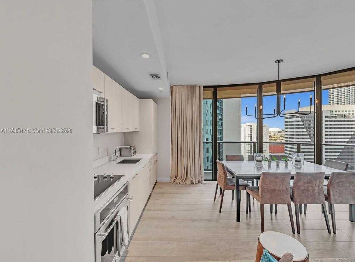 Small Image of 55 SOUTH WEST 9TH ST #1808, Miami Number 3