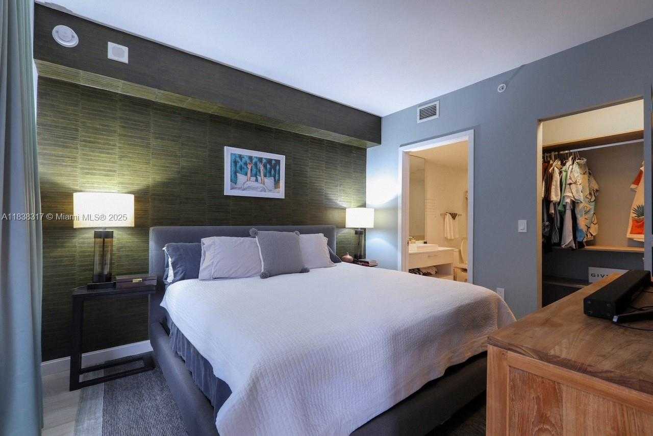 Small Image of 55 SOUTH WEST 9TH ST #1808, Miami Number 8