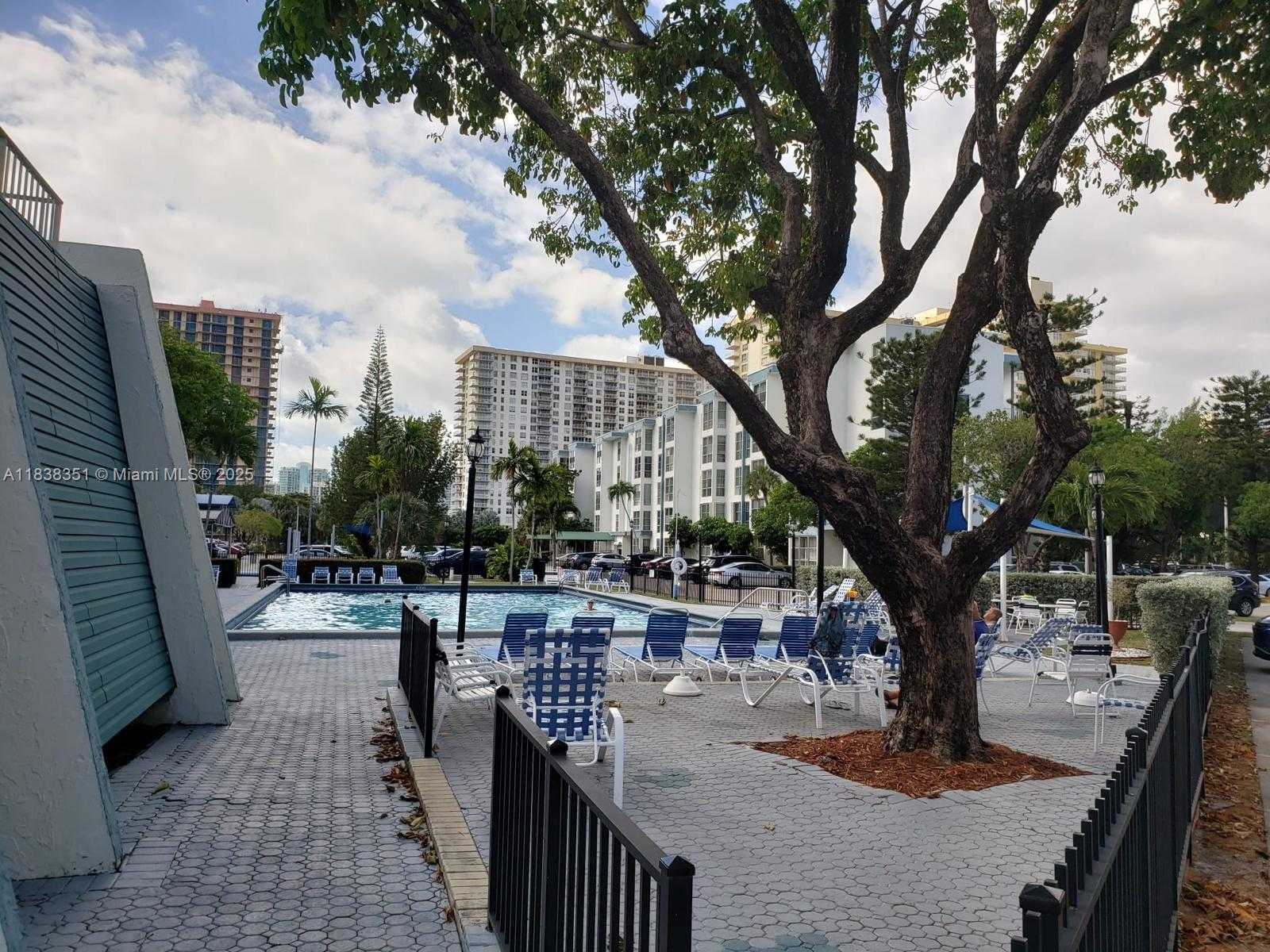 Small Image of 200 177TH #402, Sunny Isles Beach Number 13