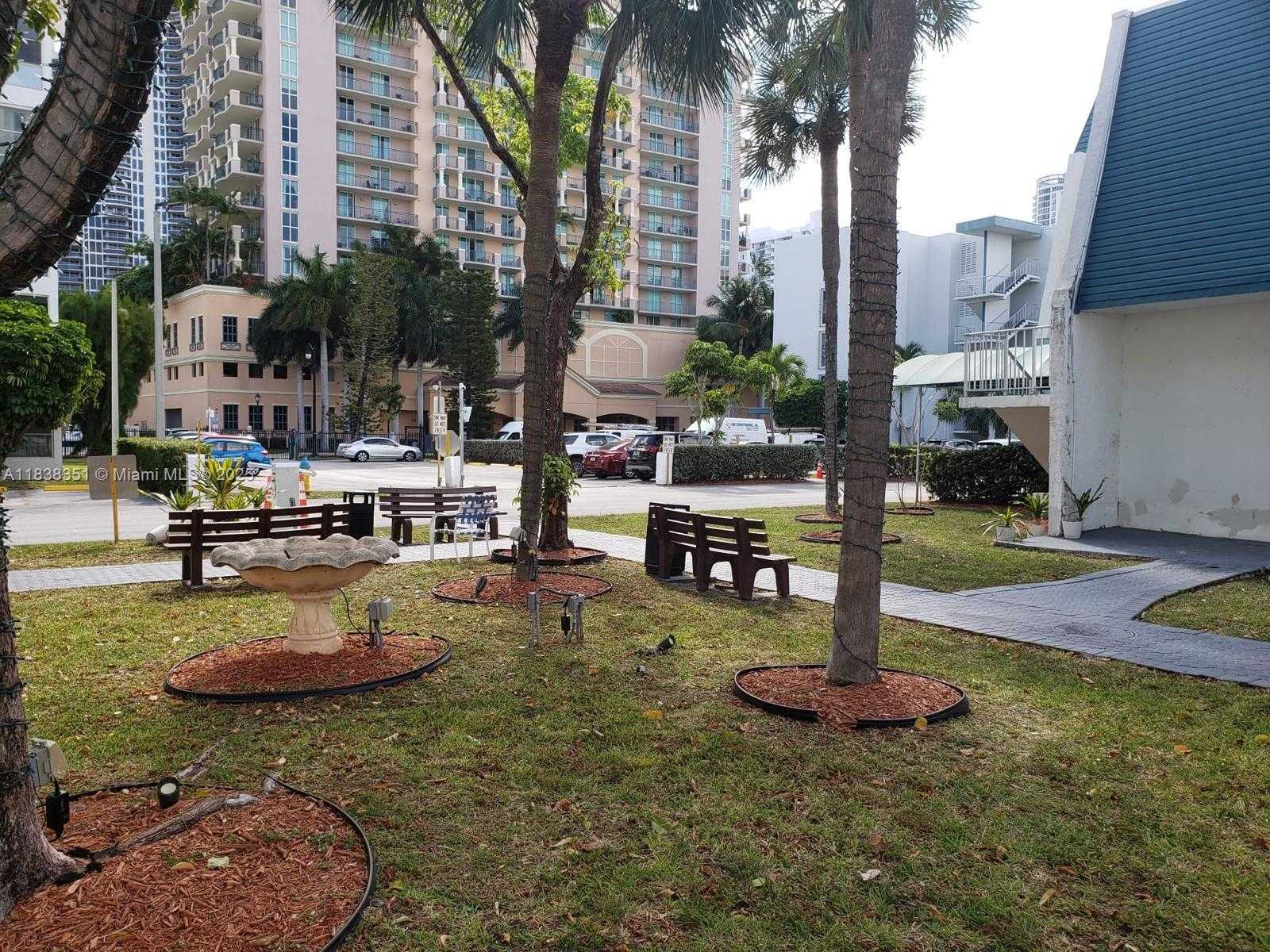 Small Image of 200 177TH #402, Sunny Isles Beach Number 2