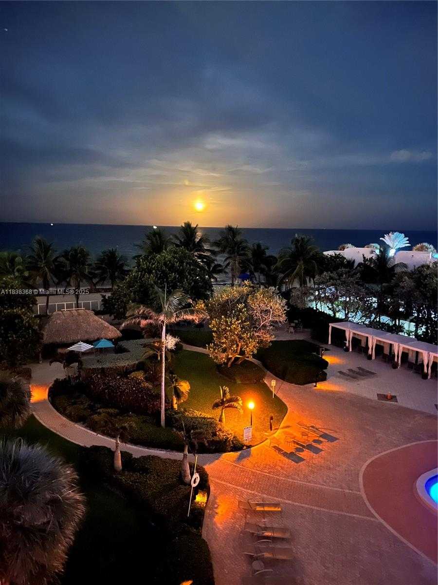 Small Image of 3001 SOUTH OCEAN DR #335, Hollywood Number 31