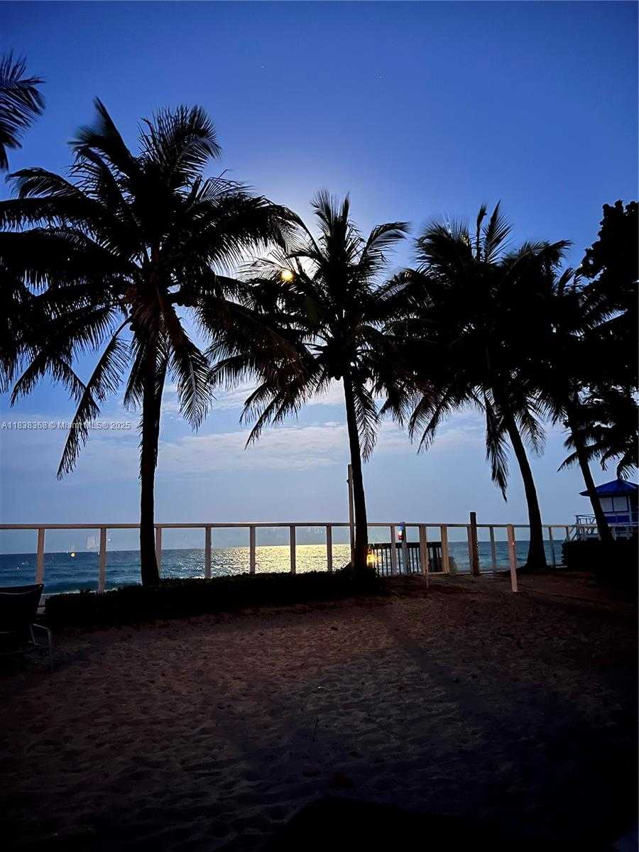 Small Image of 3001 SOUTH OCEAN DR #335, Hollywood Number 32