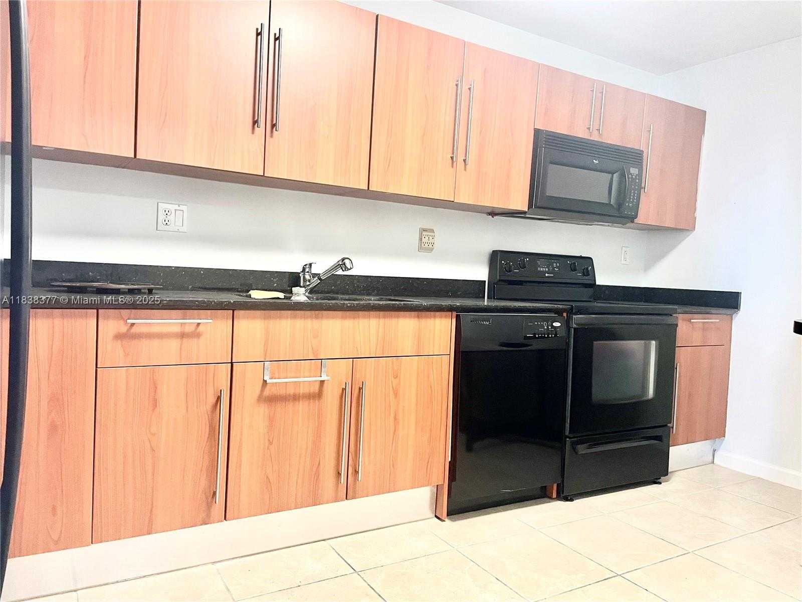 Small Image of 3001 SOUTH OCEAN DR #235, Hollywood Number 10