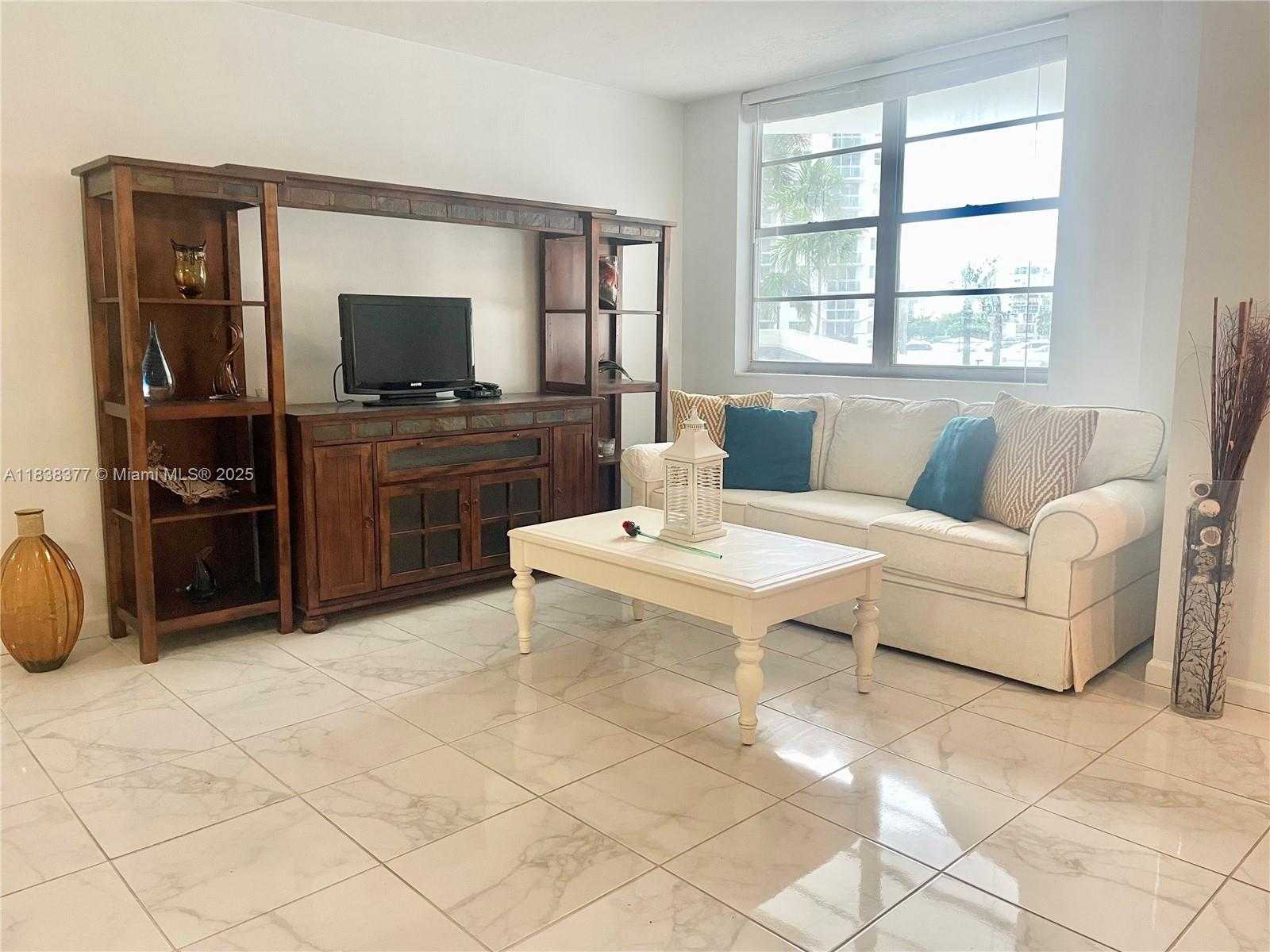 Small Image of 3001 SOUTH OCEAN DR #235, Hollywood Number 5